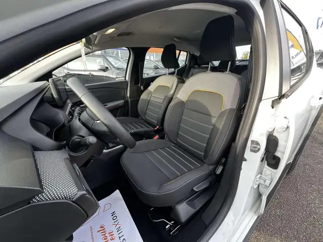 Dacia Sandero view 5
