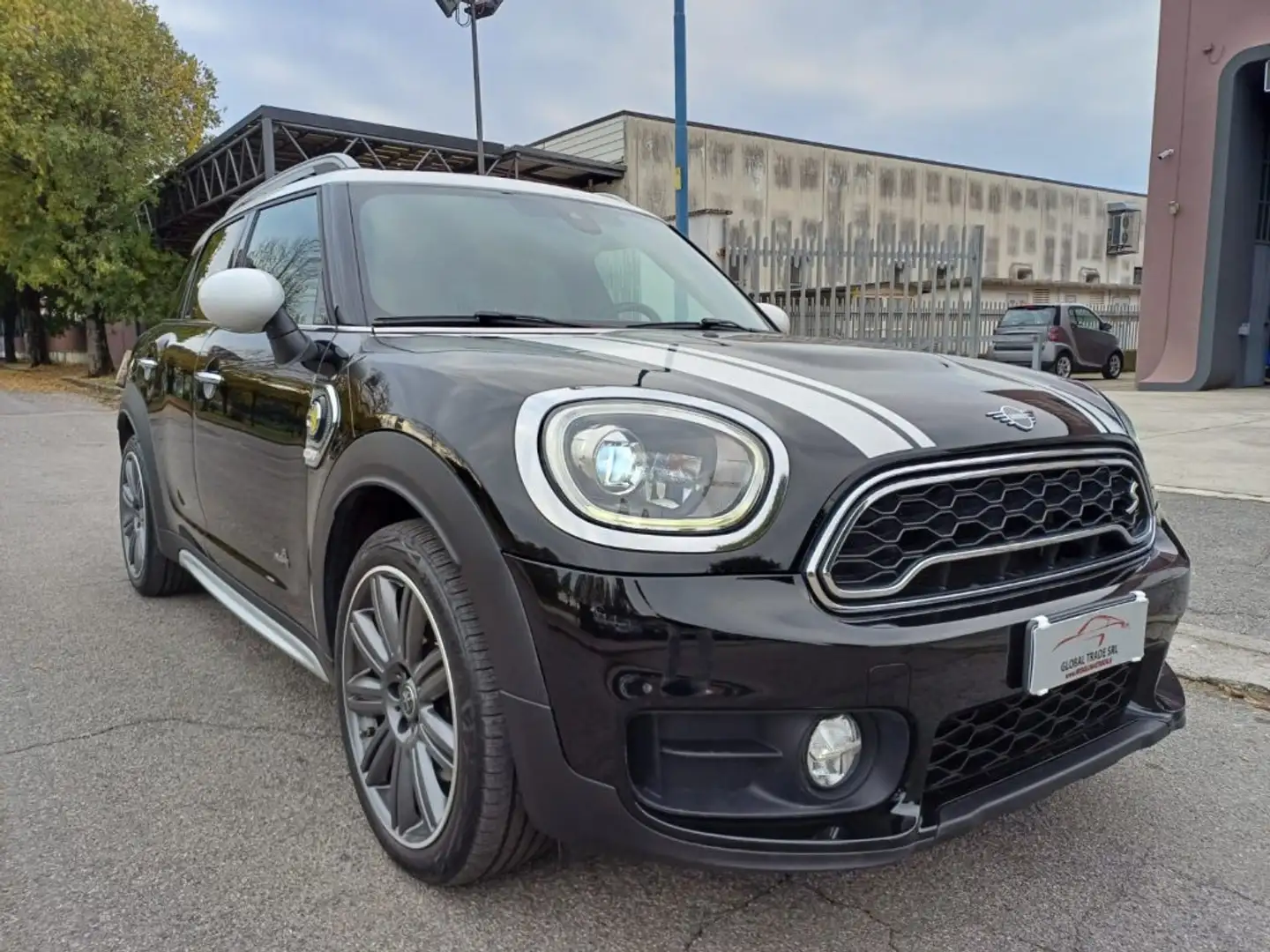 MINI Cooper SE Countryman 1.5 Hype ALL4 Automatica Zwart - 2