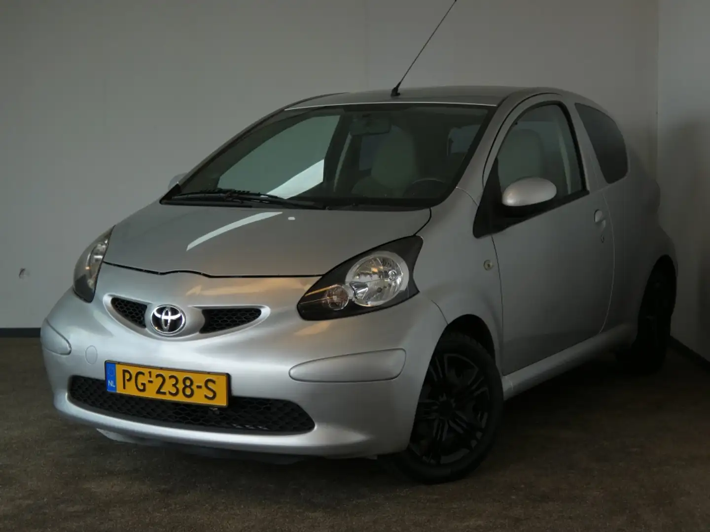 Toyota Aygo 1.0-12V Nwe APK Airco Gris - 1