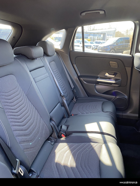 Mercedes-Benz GLA 200 GLA 200 d Progressive/Multibeam/AHK/EasyP/360° — photo 11