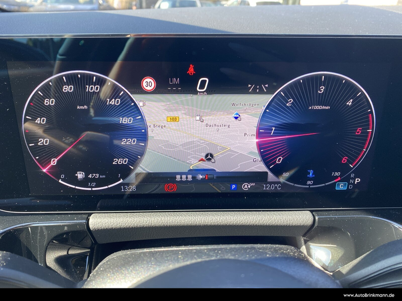 Mercedes-Benz GLA 200 GLA 200 d Progressive/Multibeam/AHK/EasyP/360° — photo 13