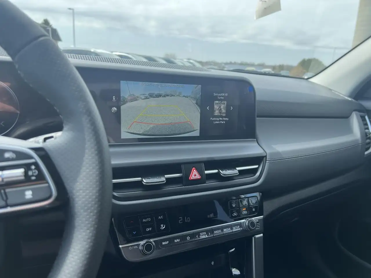 Kia Seltos снимка Kia Seltos