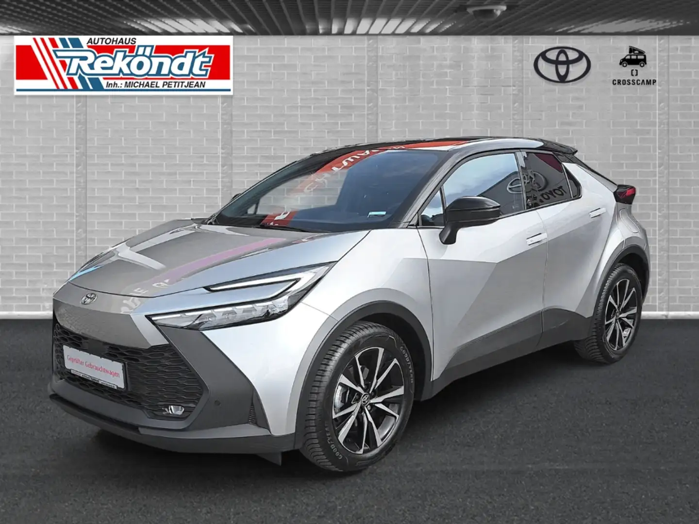 Toyota C-HR 1,8 Hybrid+Technik Paket 1.Hand Ganzjahresreifen S Silber - 1