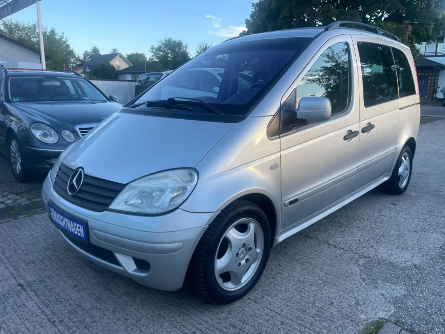 Mercedes-Benz Vaneo Compact Van 1.7 CDI AUTOMATIK !!! Silber - 1