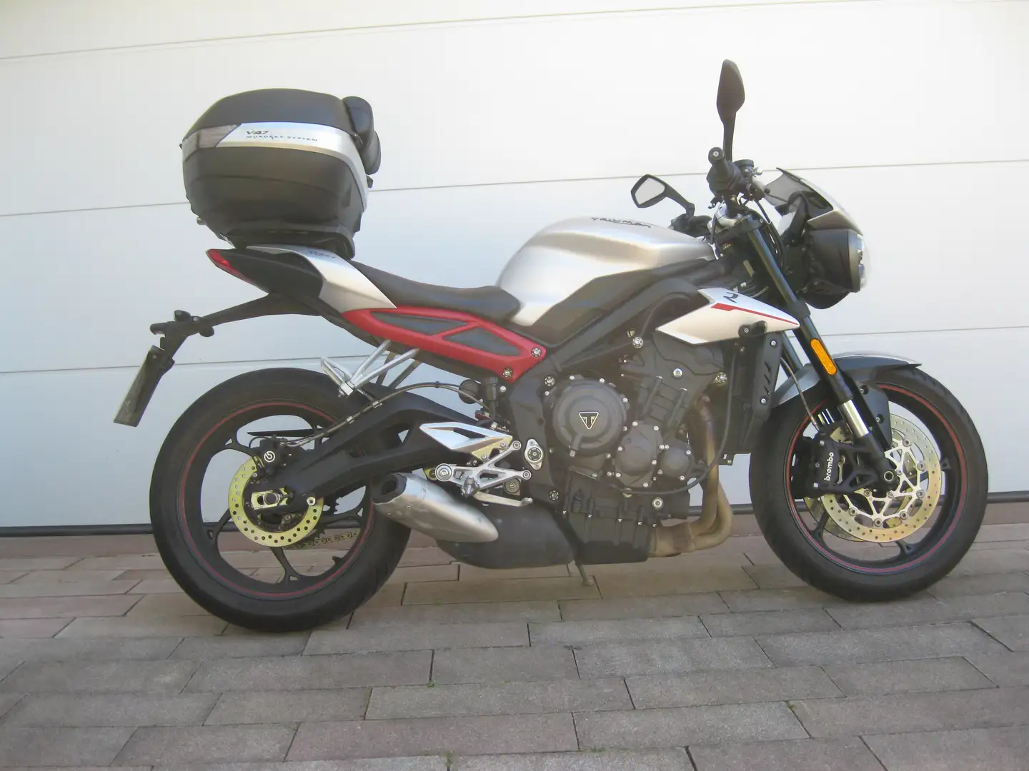 Triumph Street Triple R Low Ride High Srebrny - 2