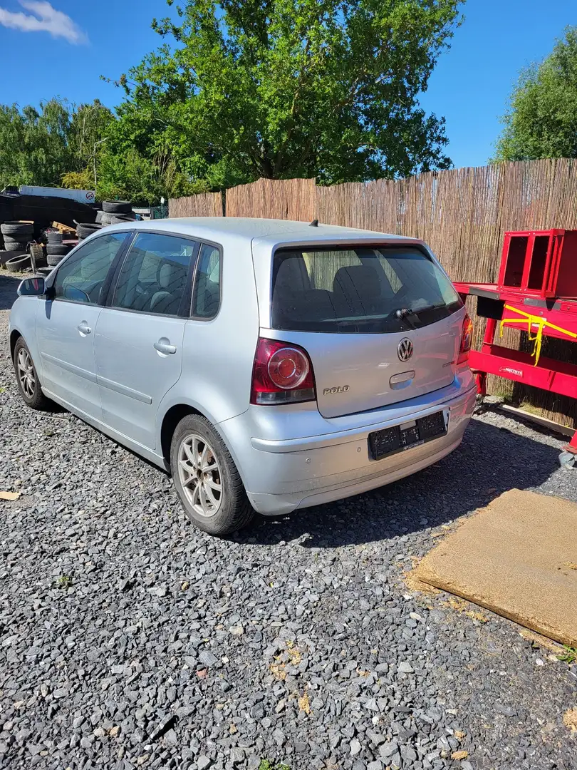 Volkswagen Polo 1.4 TDi BlueMotion DPF - 2