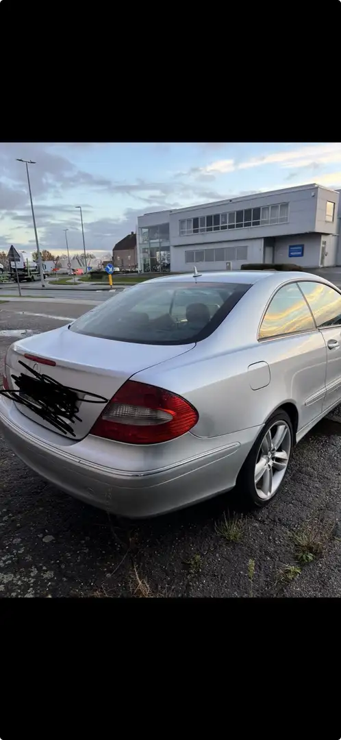 Mercedes-Benz CLK 220 Coupe CDI Elegance Plateado - 2