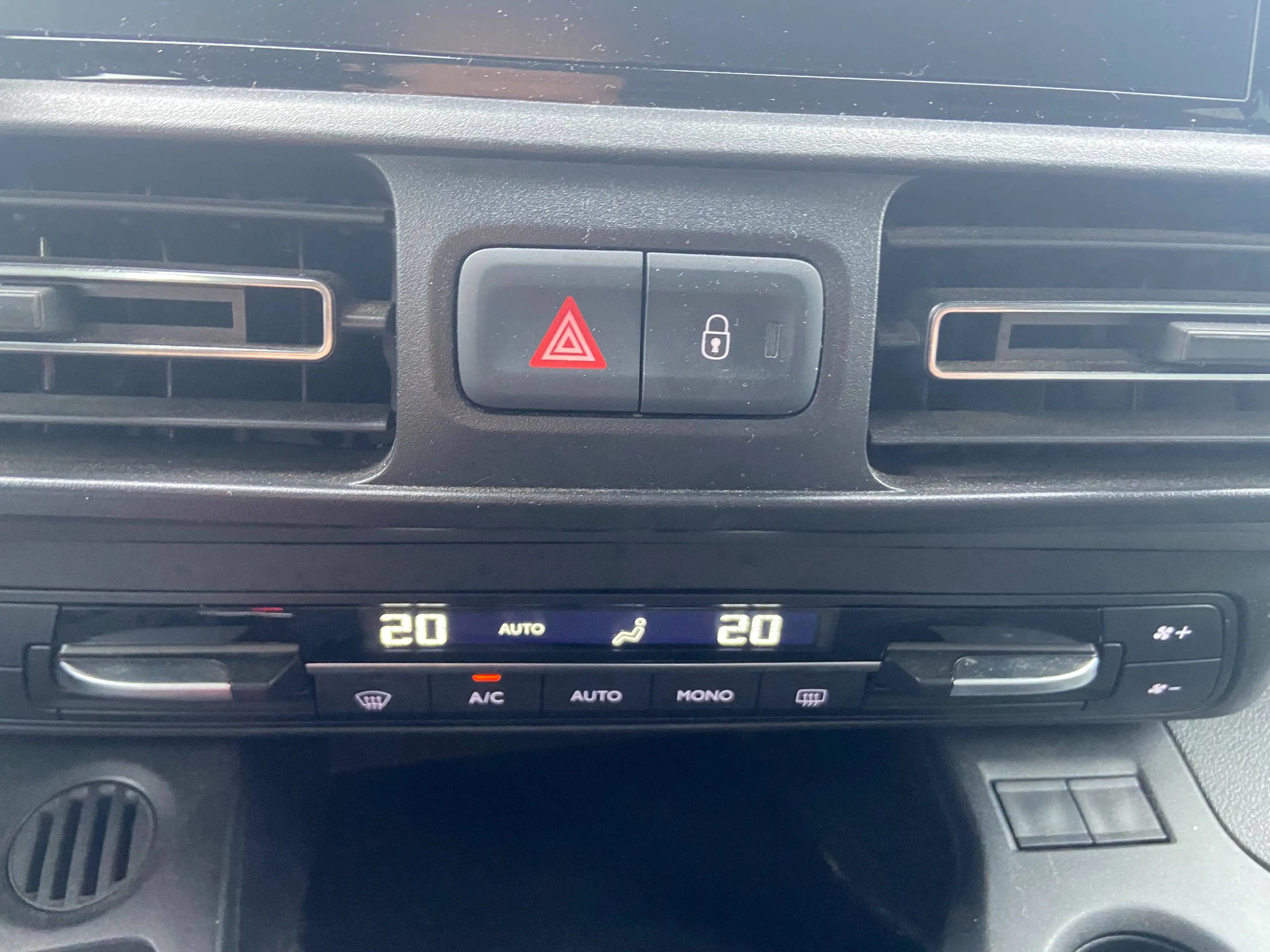 Citroen Berlingo 1.2 PureTech XL NAVI CRUISE CAMERA PDC TREKHAAK AUT.AIRCO — photo 9