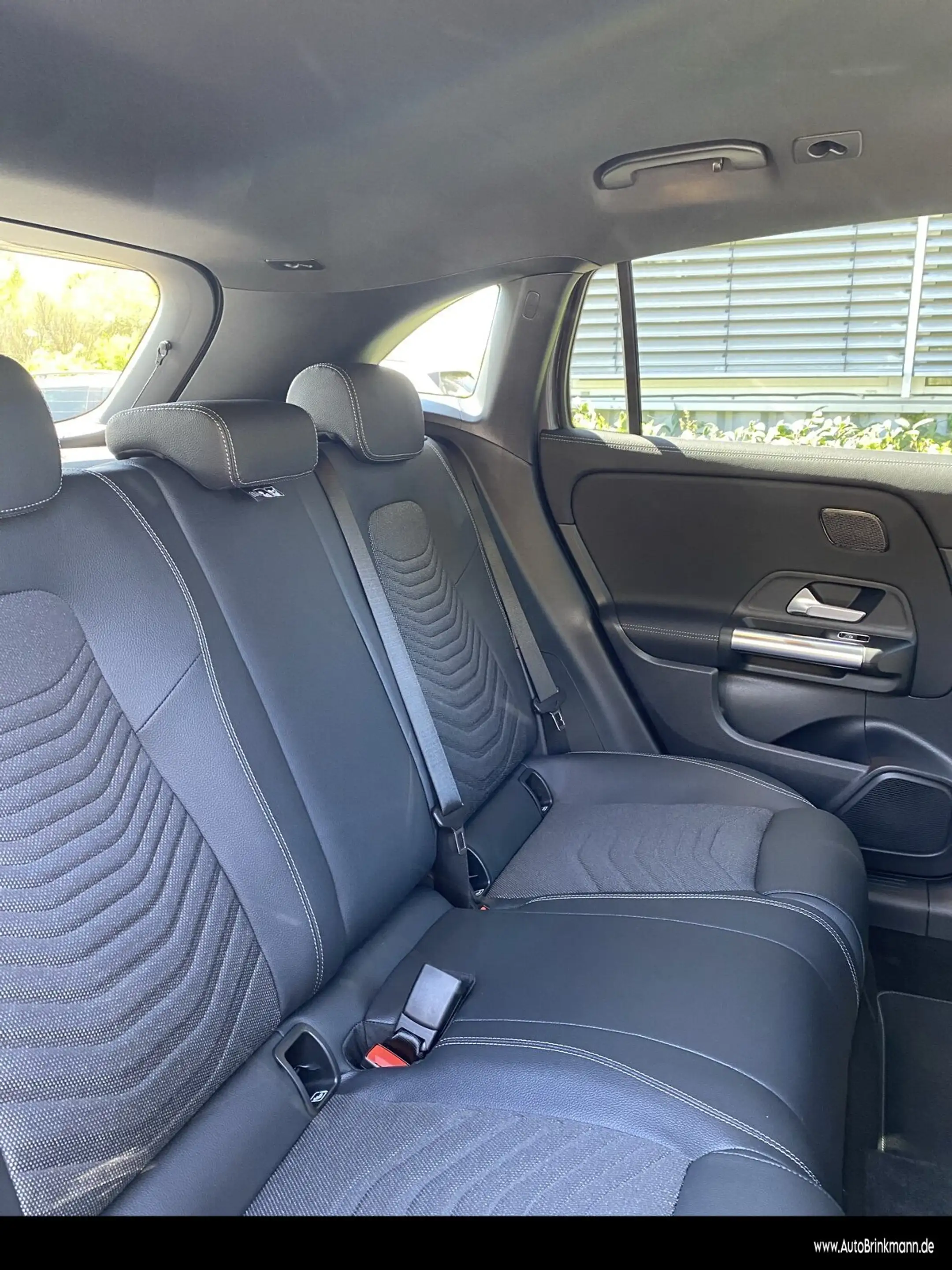 Mercedes-Benz GLA 200 GLA 200 d Progressive/Multibeam/AHK/Sthzg/360° — photo 11