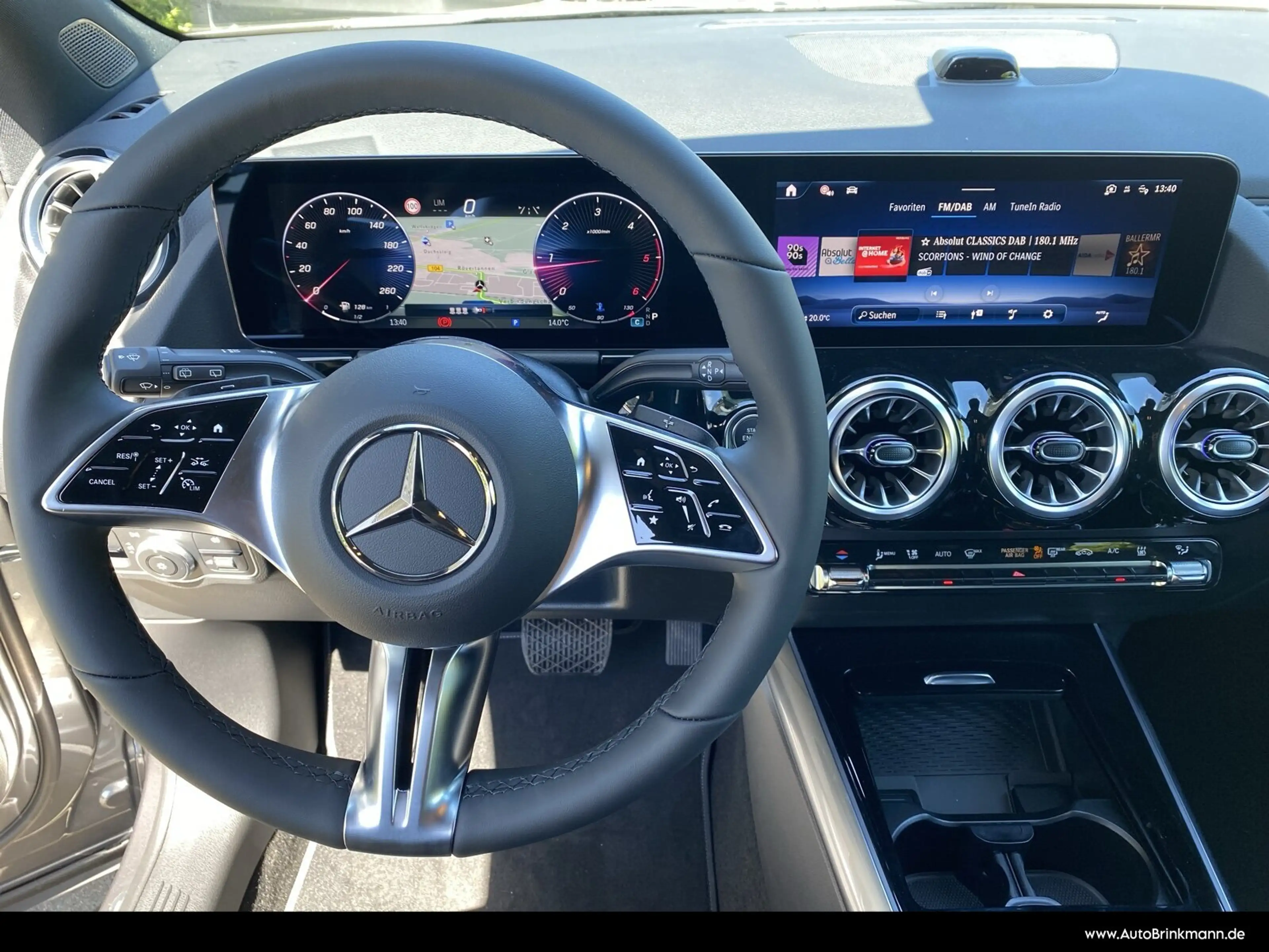 Mercedes-Benz GLA 200 GLA 200 d Progressive/Multibeam/AHK/Sthzg/360° — photo 12