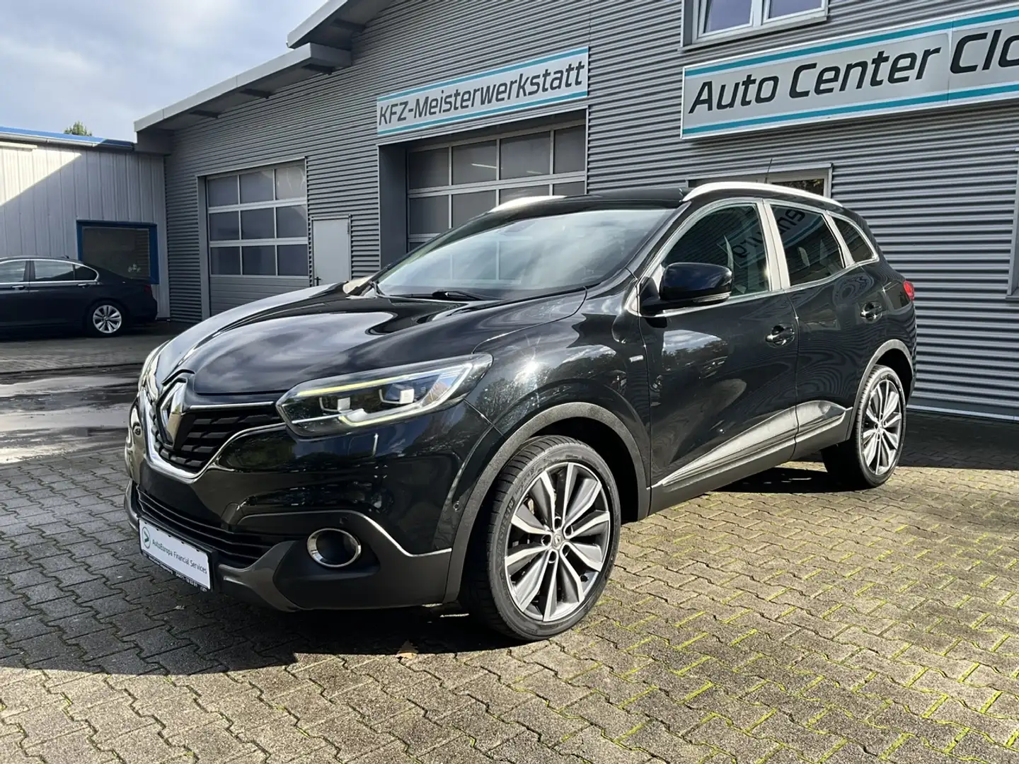 Renault Kadjar 1,2 TCE Energy EDC "Bose Edition" (Automatik) Schwarz - 1