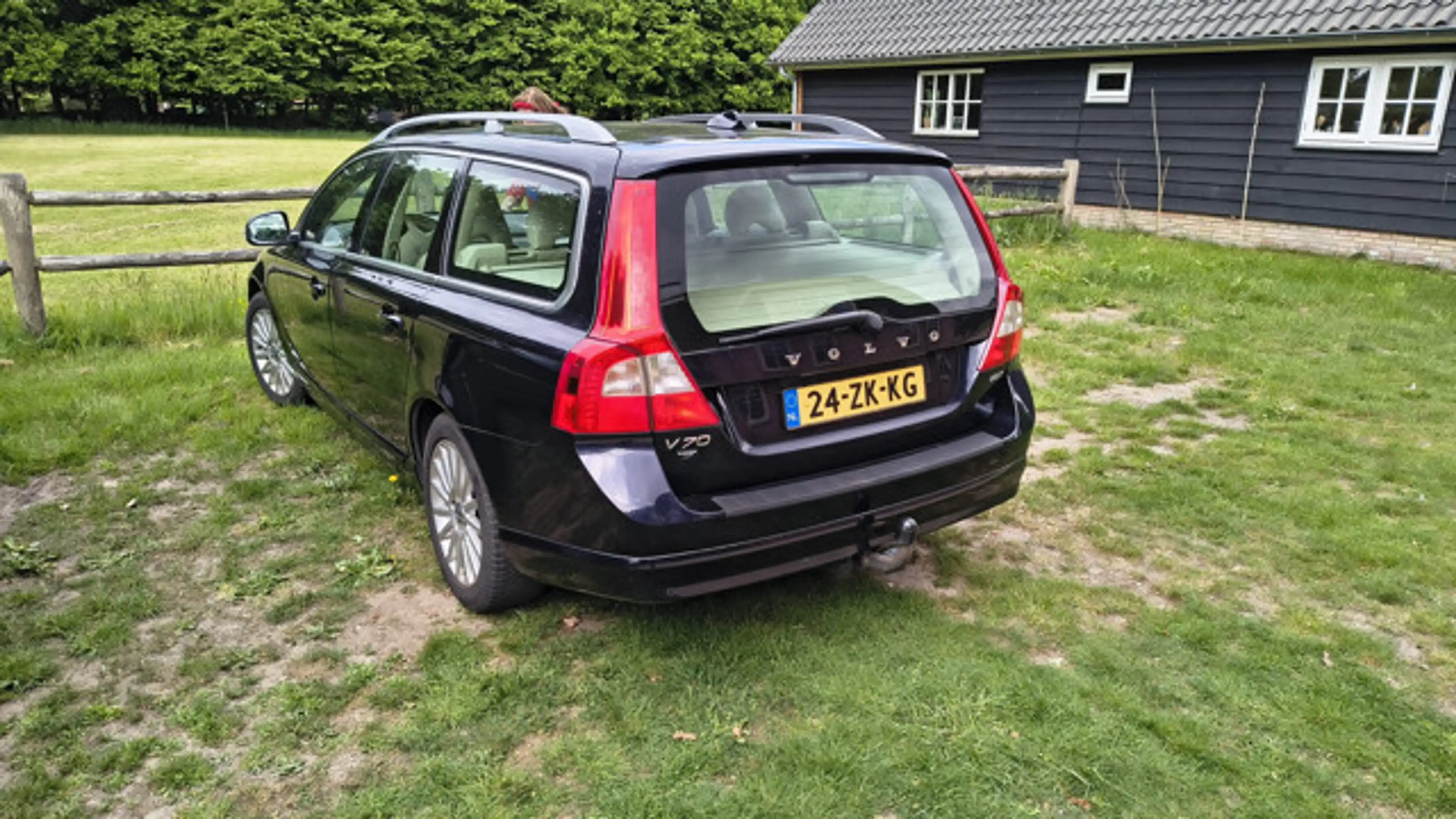 Volvo V70 2.5T Summum 6-speed LPG G3 Donkerblauw Metallic, B — photo 2