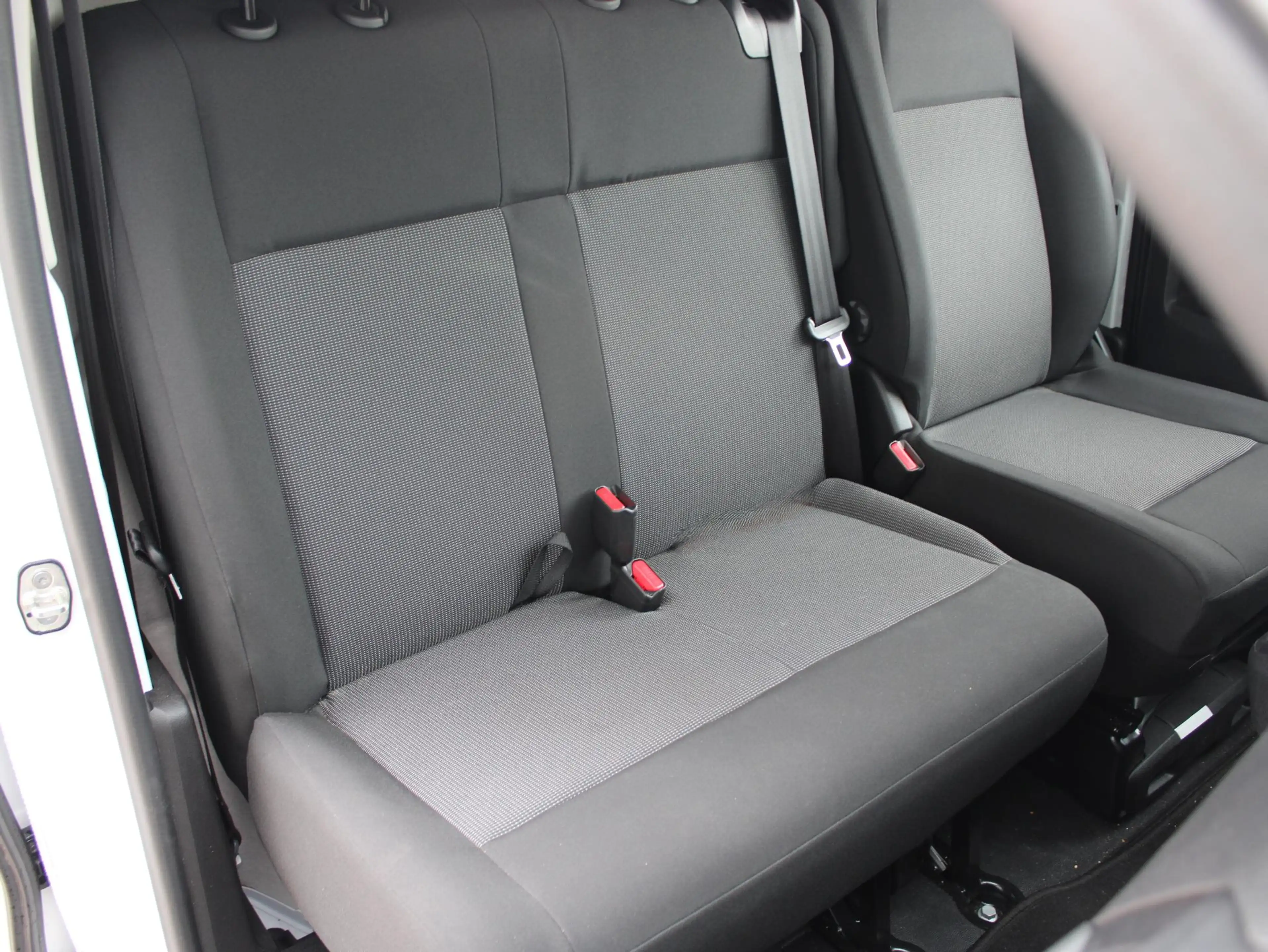 Peugeot e-Expert EV L2 75 kWh | Camera/Navi — photo 11