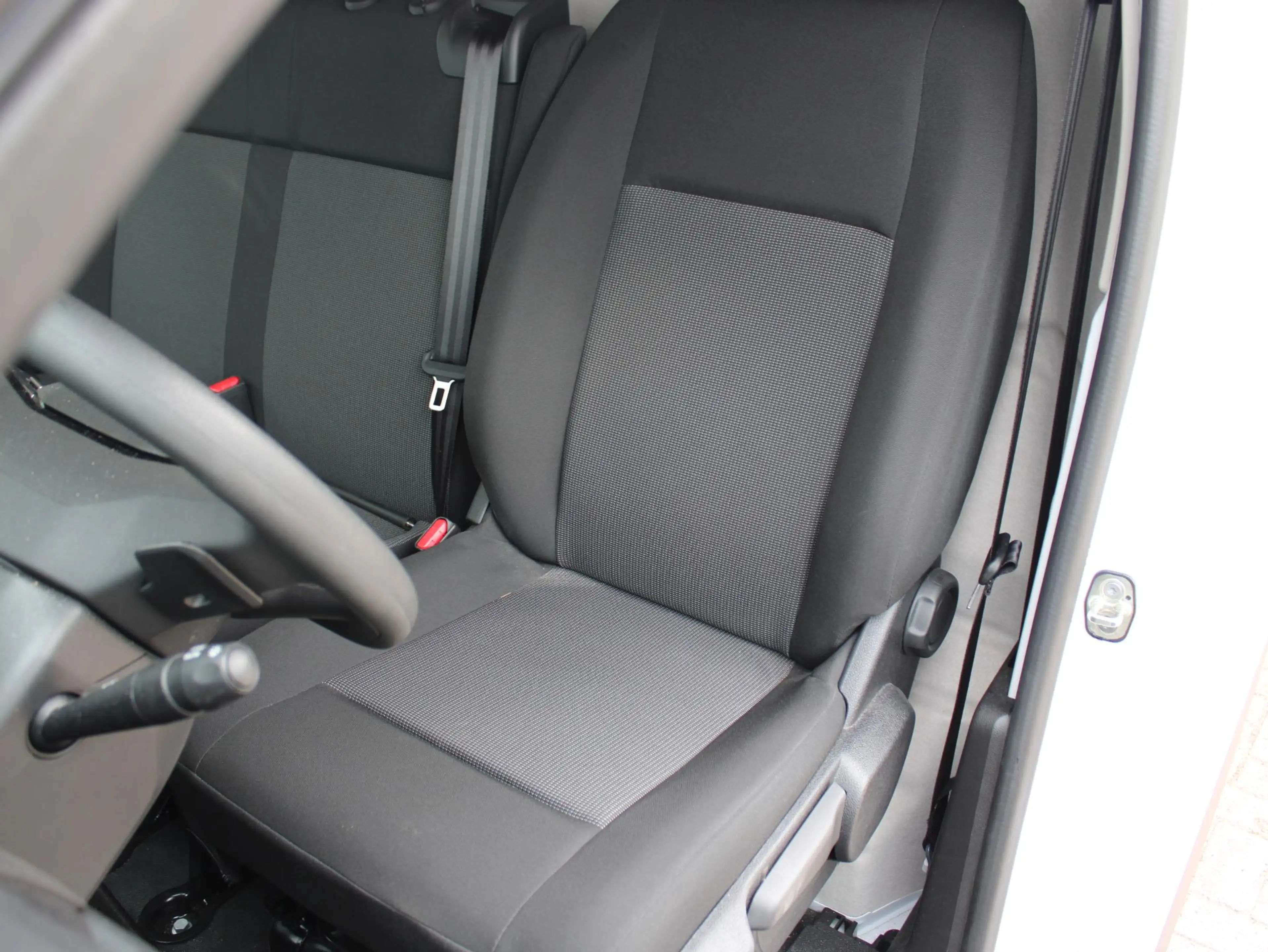 Peugeot e-Expert EV L2 75 kWh | Camera/Navi — photo 7