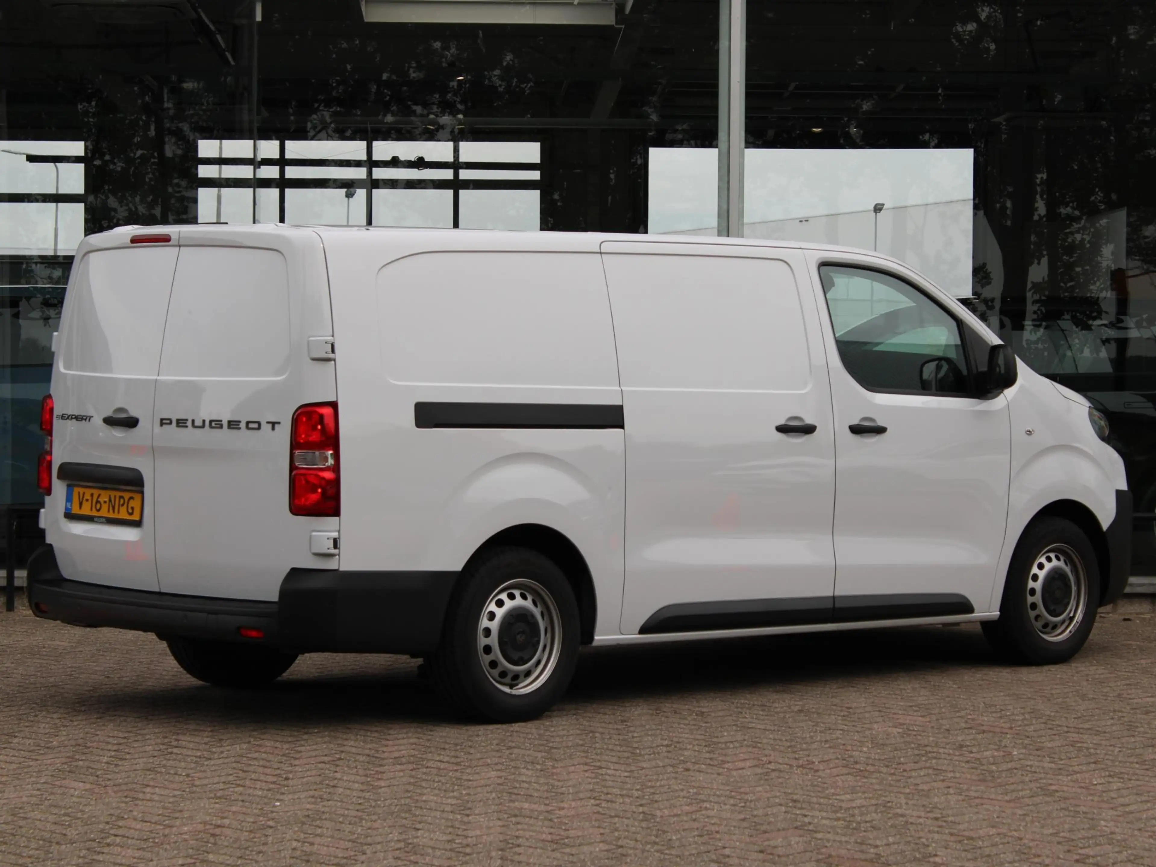 Peugeot e-Expert EV L2 75 kWh | Camera/Navi — photo 6