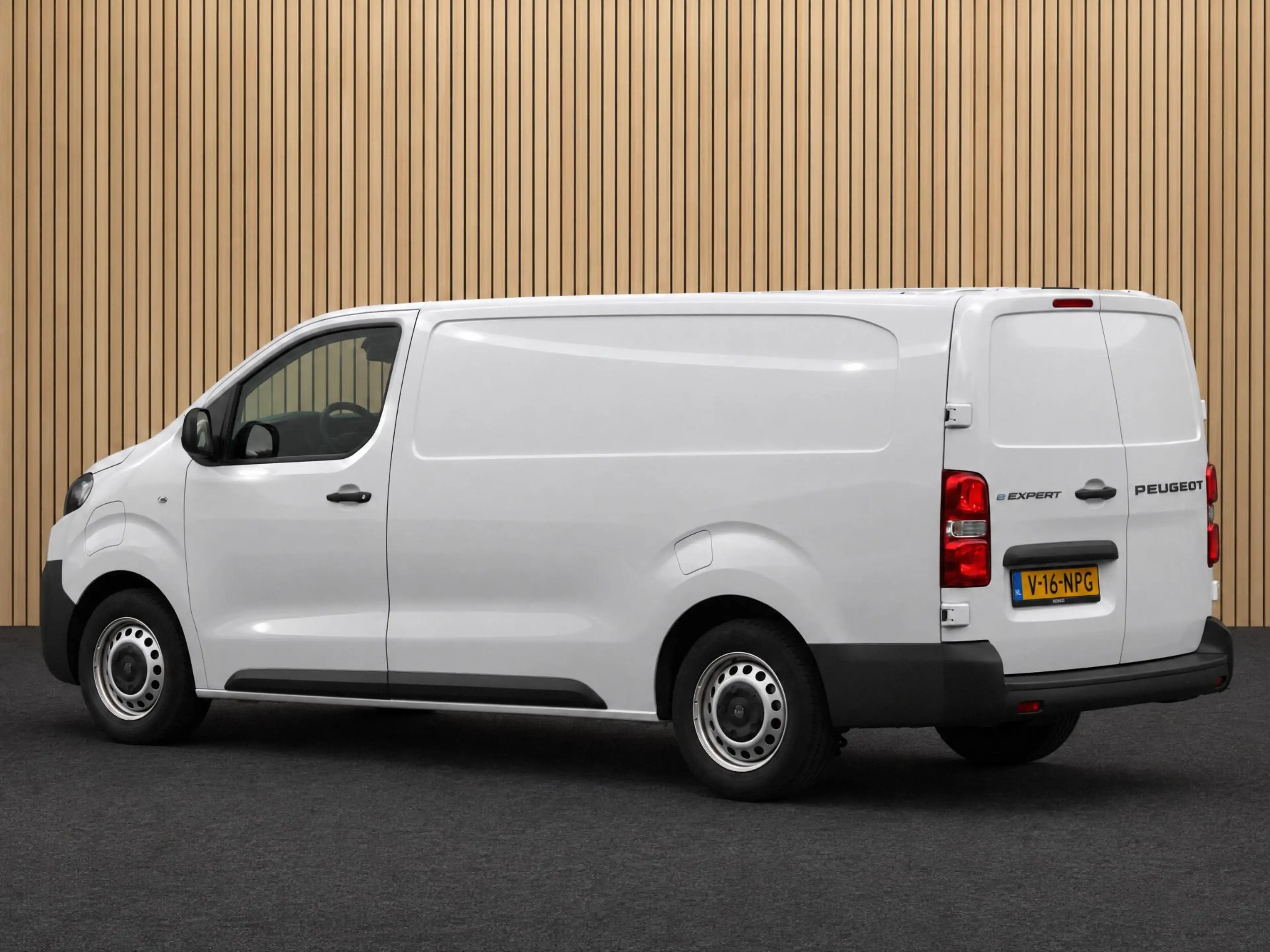 Peugeot e-Expert EV L2 75 kWh | Camera/Navi — photo 2