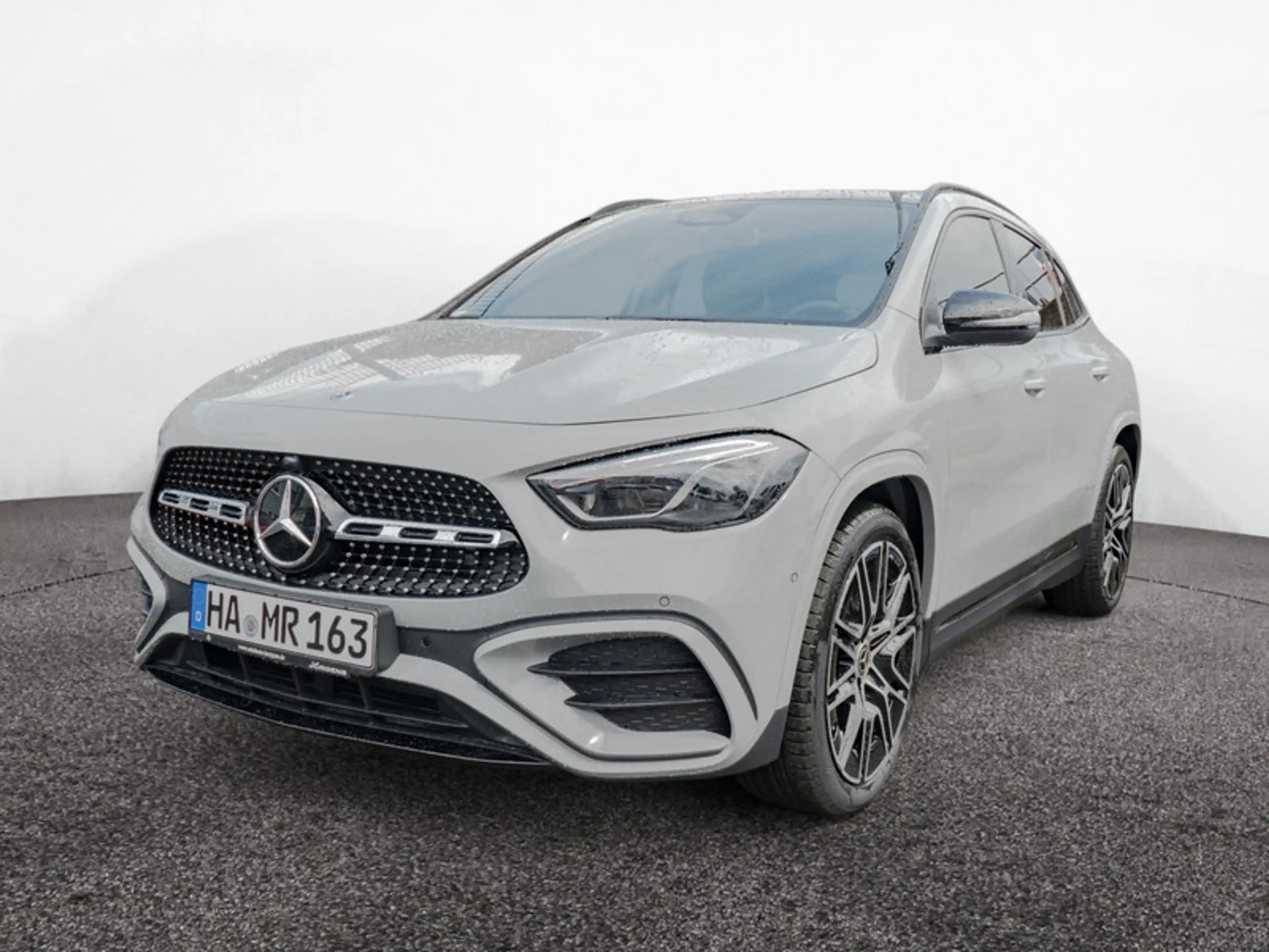 Mercedes-Benz GLA 250 4M AMG-Sport/MLB/Pano/AHK/Night/Sound