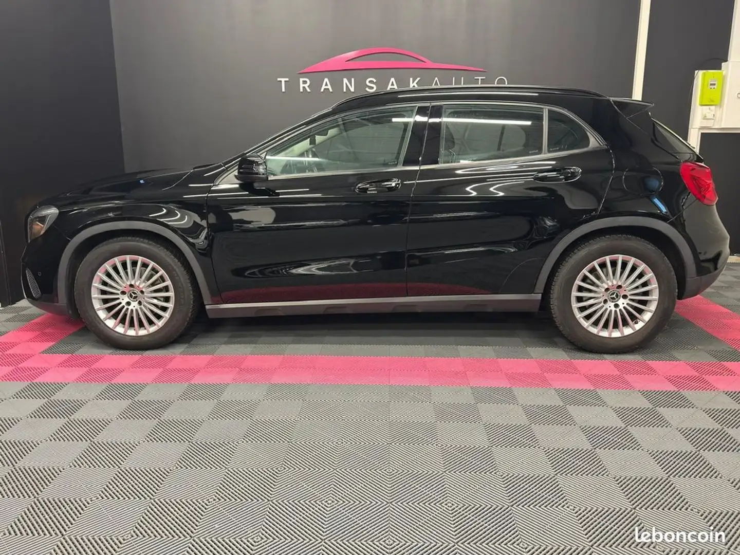 Mercedes-Benz GLA 180 Classe MERCEDES 180 7-G DCT Intuition ORIGINE FRANCE SECONDE MAIN SUIVI COMPLET Nero - 2