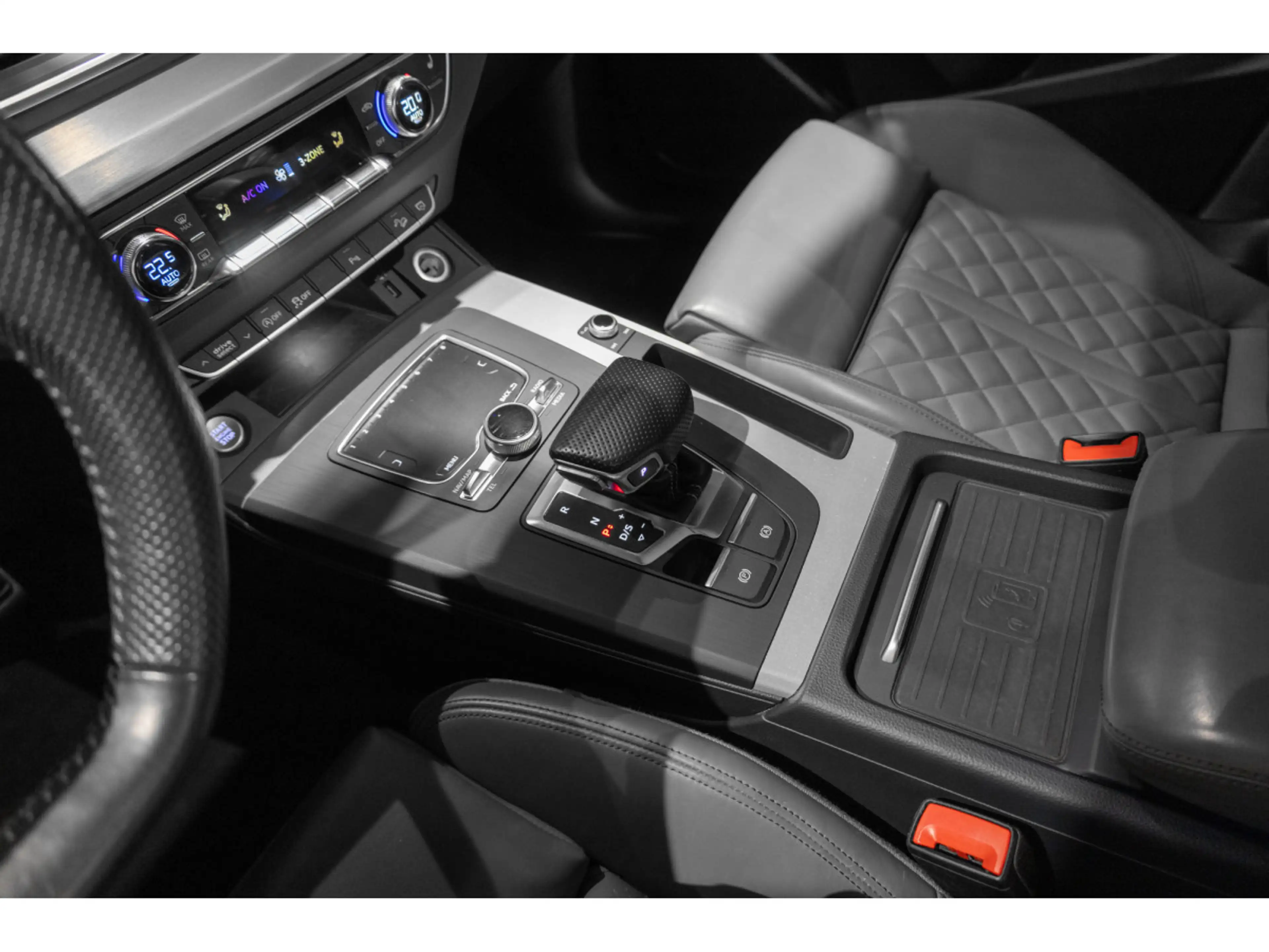 Audi Q5 S-Line Quattro — photo 13