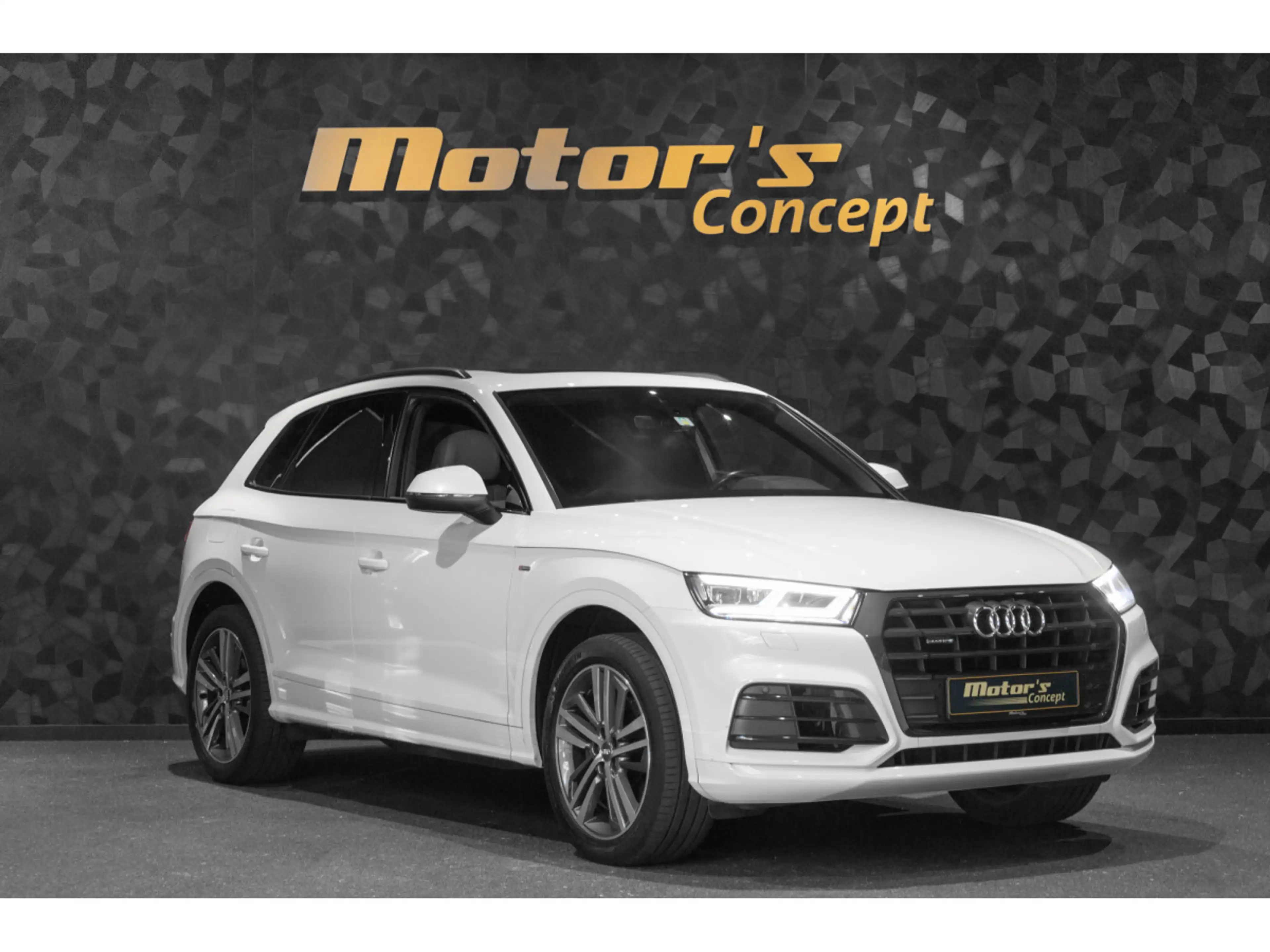 Audi Q5 S-Line Quattro — photo 6