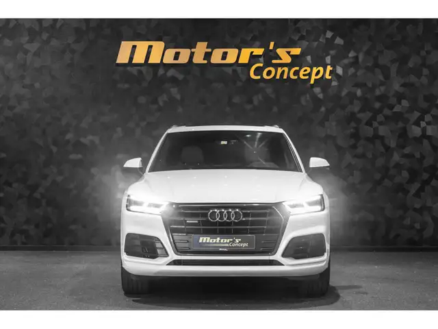 Audi Q5 view 4