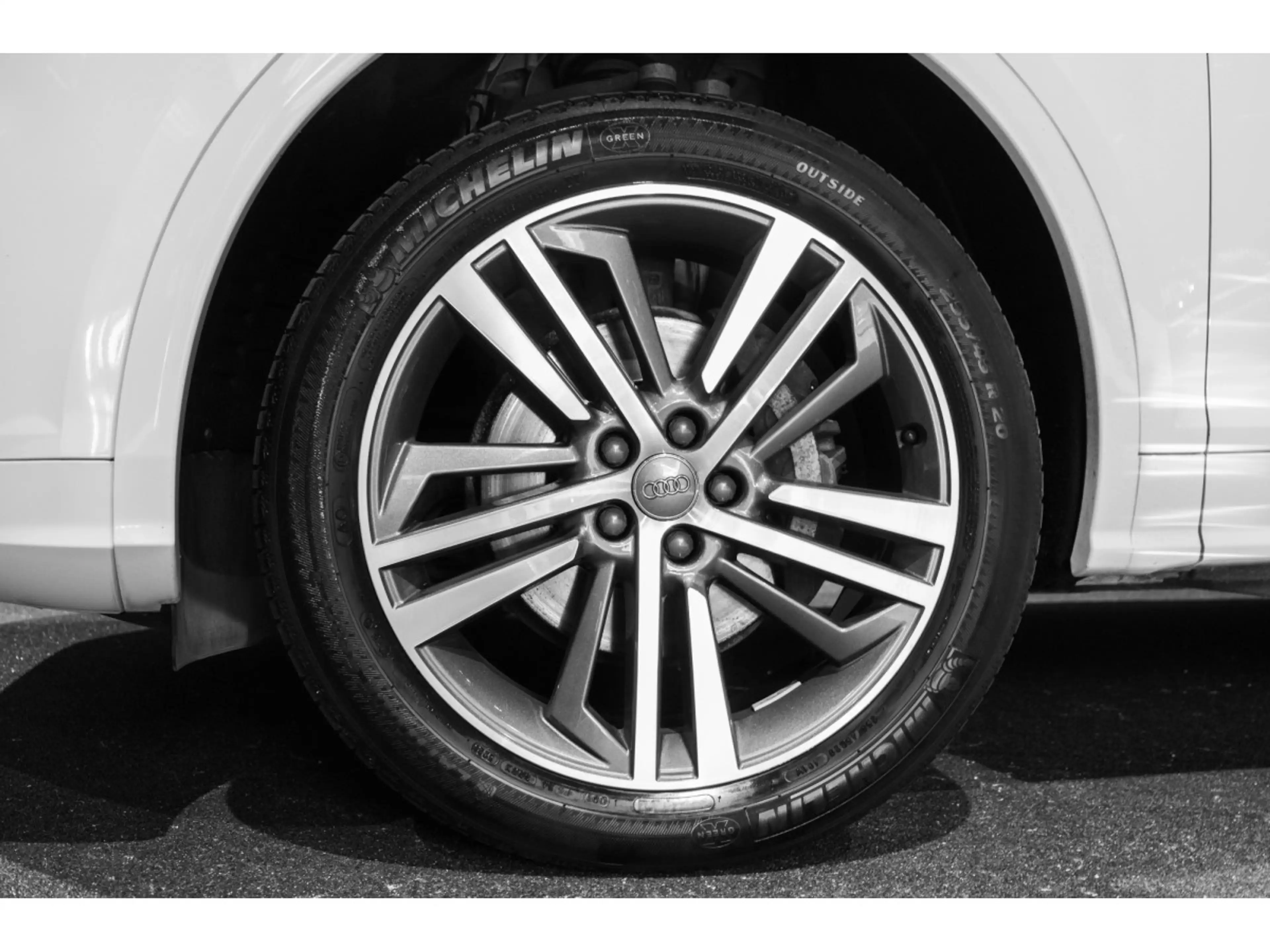 Audi Q5 S-Line Quattro — photo 8