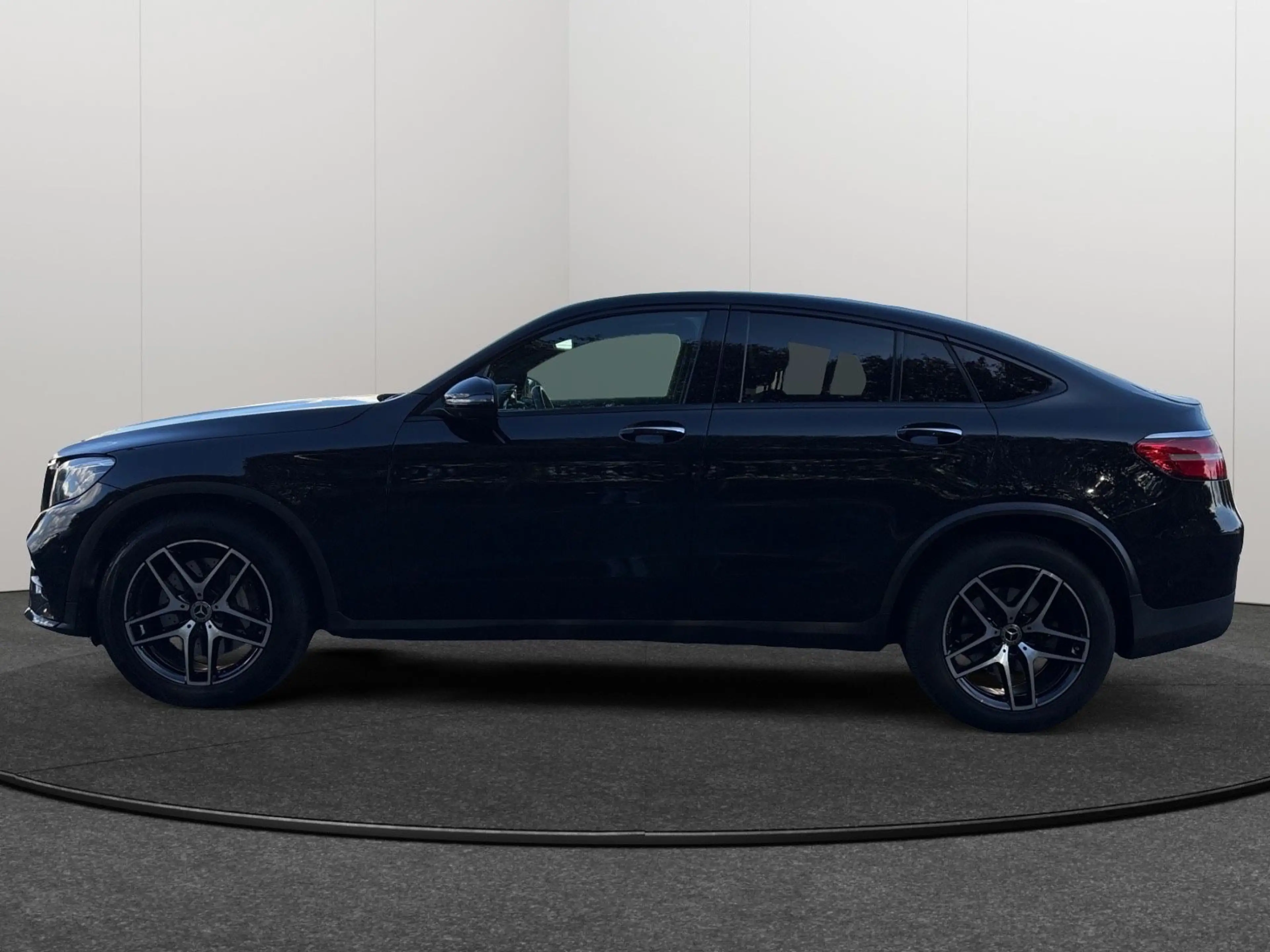 Mercedes-Benz GLC 250 Coupe 4Matic AMG Line/Burmester/Keyless — photo 4