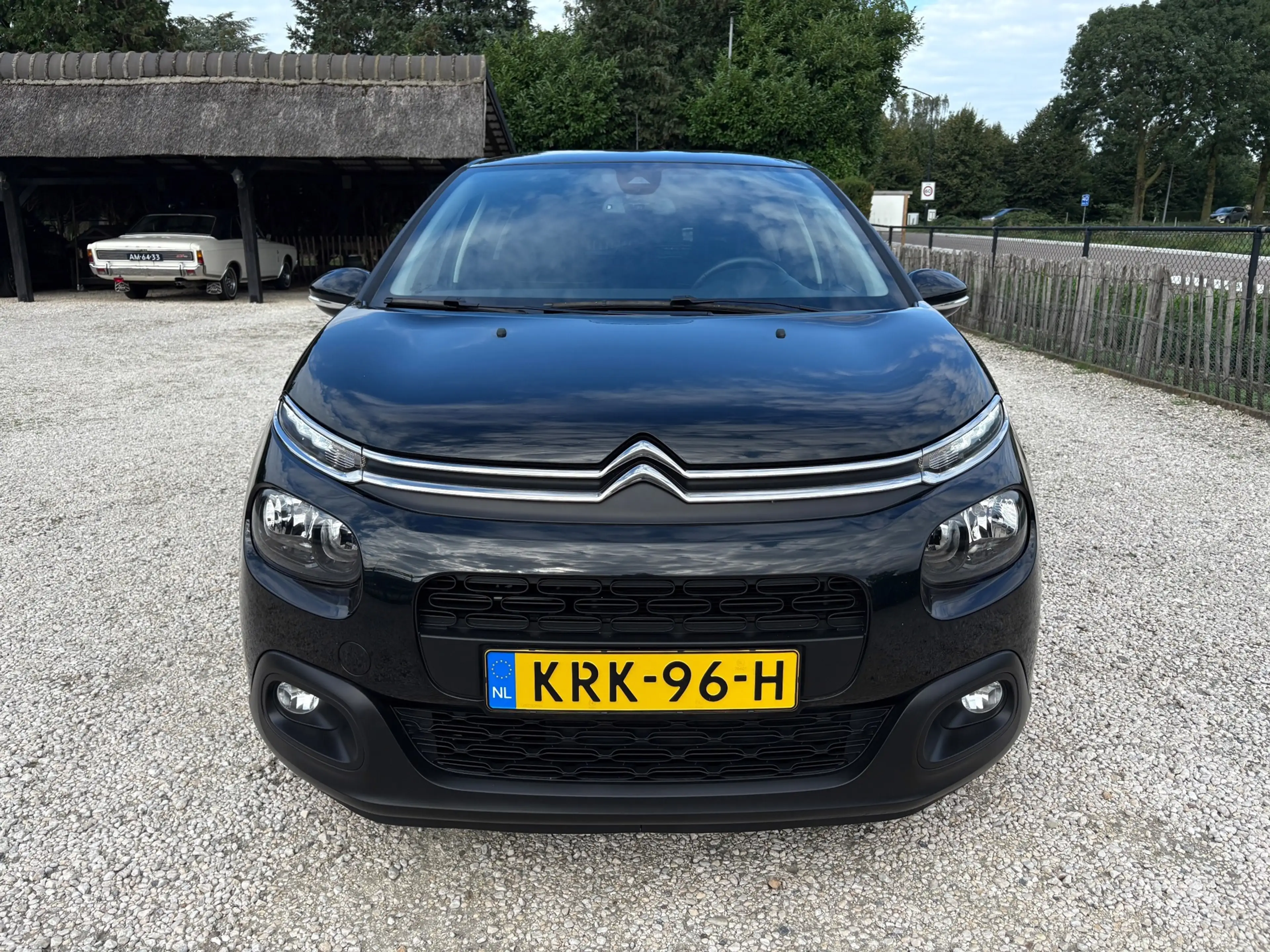 Citroen C3 1.2 Shine Stoelverwarming, Apple Carplay, Keyless — photo 2
