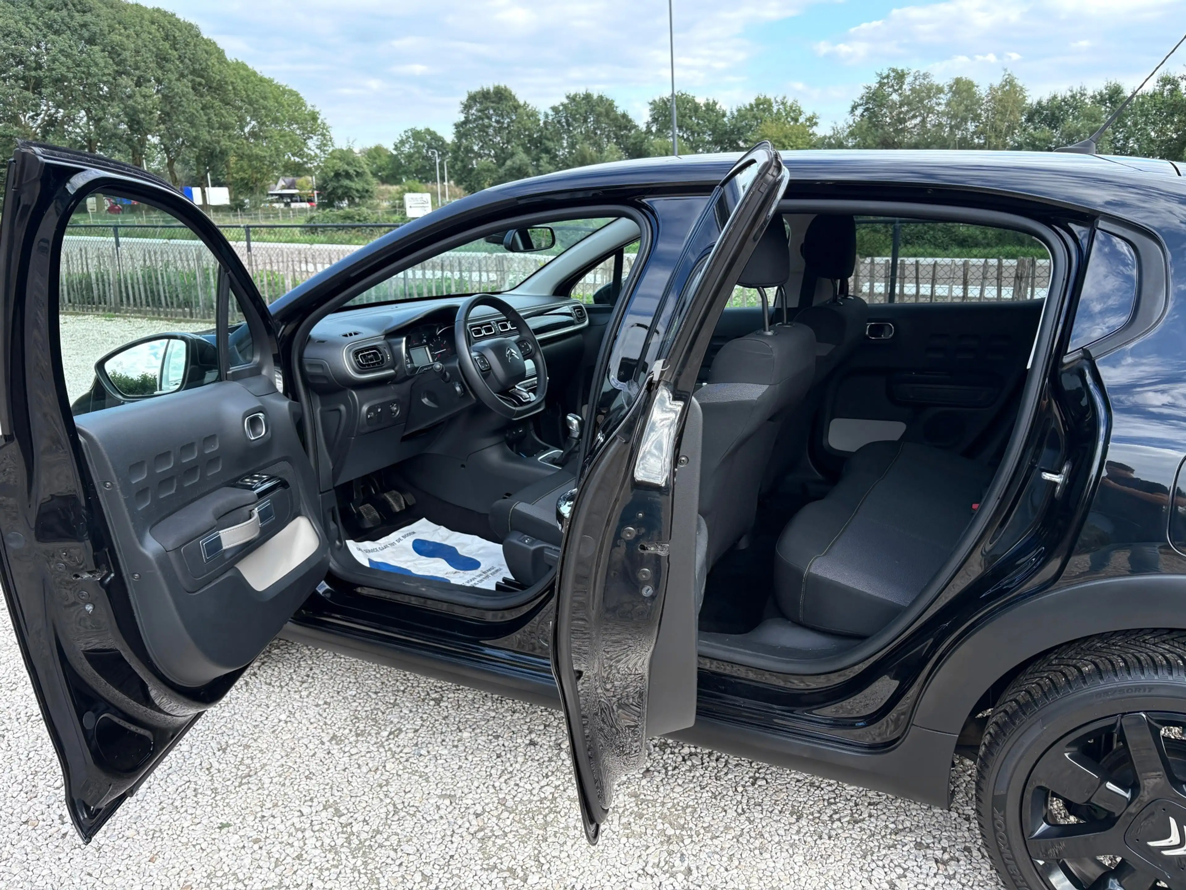 Citroen C3 1.2 Shine Stoelverwarming, Apple Carplay, Keyless — photo 8