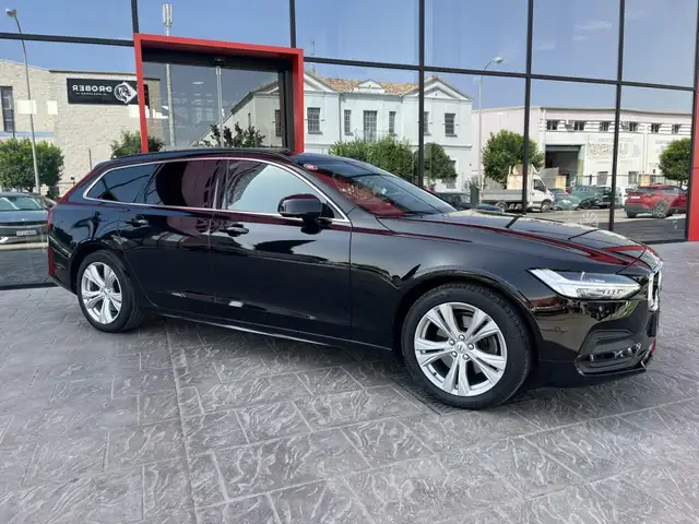 Volvo V90 view 6