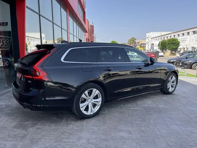 Volvo V90 view 7