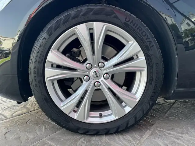 Volvo V90 view 11