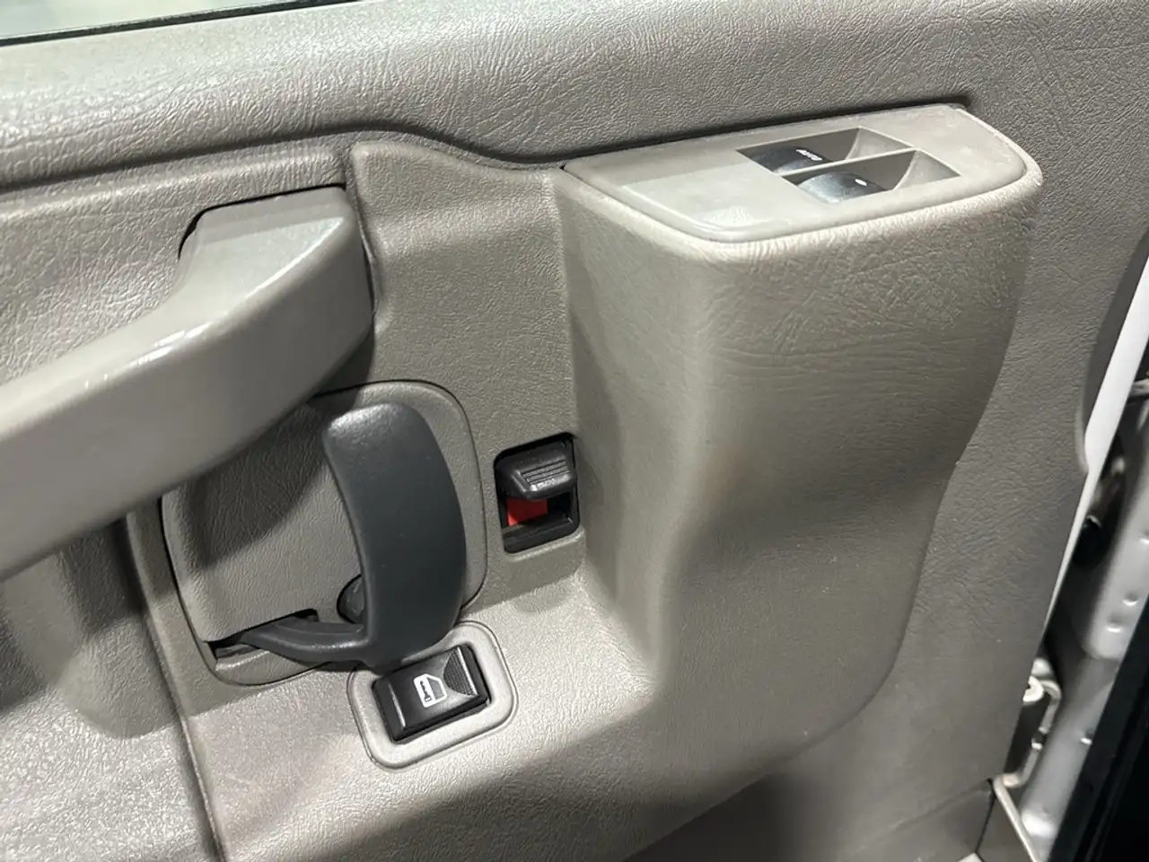 GMC Savana снимка GMC Savana