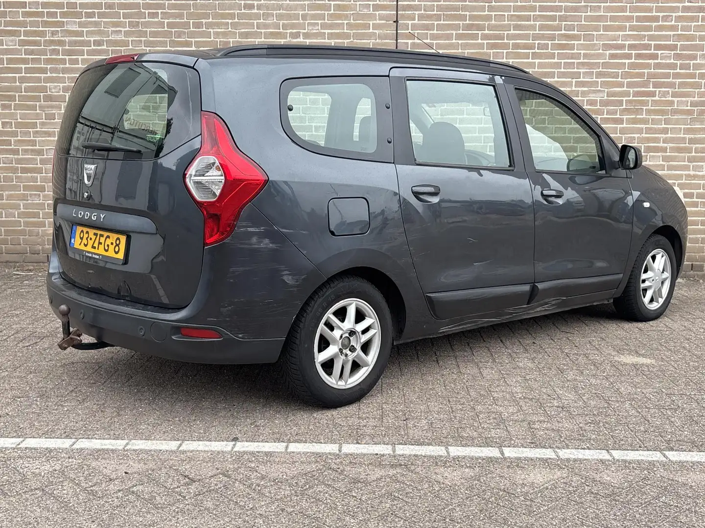Dacia Lodgy 1.5 dCi Lauréate 7p. | Airco | Cruise | Navi | PDC Grijs - 2