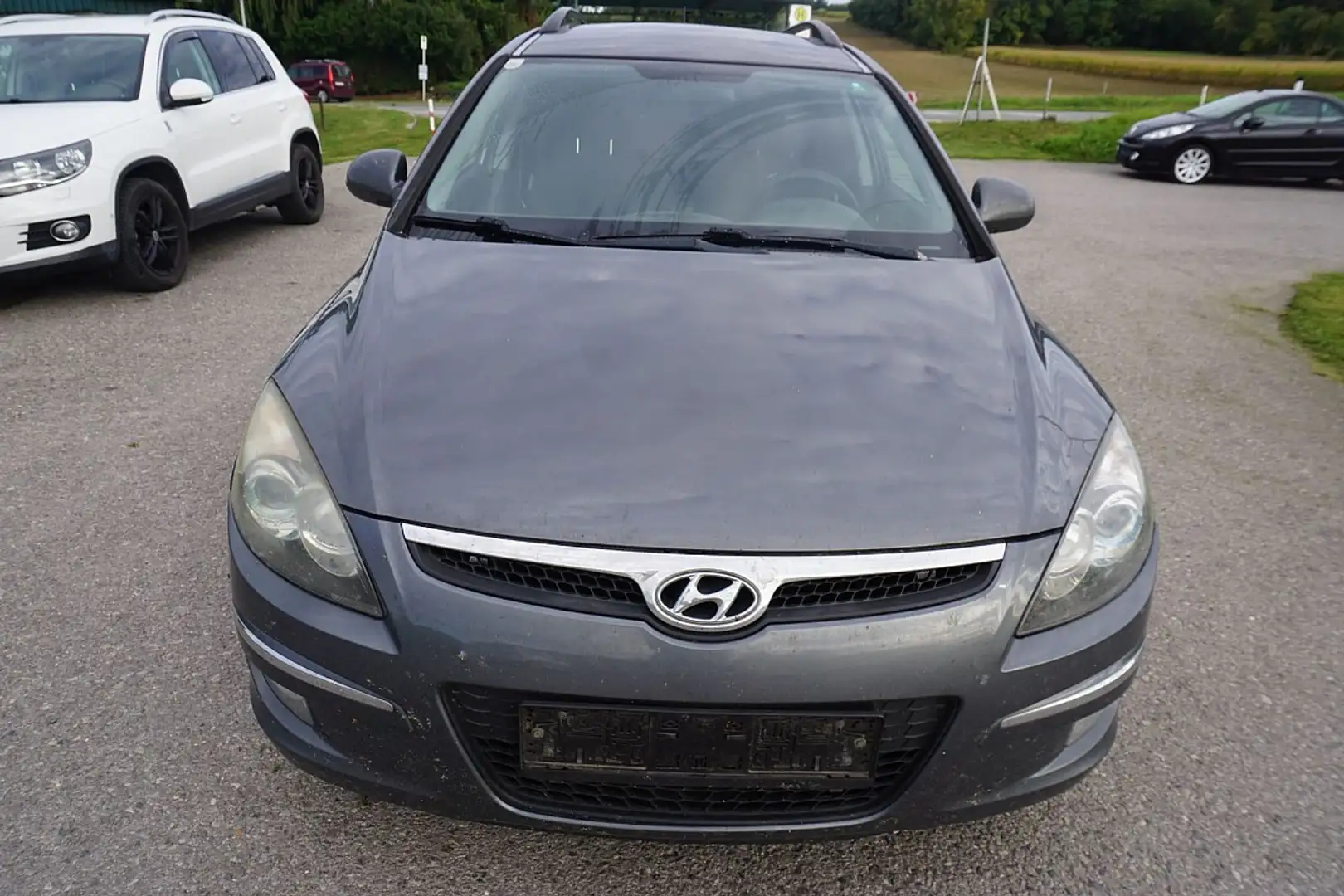 Hyundai i30 CW 1,6 CRDi Europe DPF Grau - 1