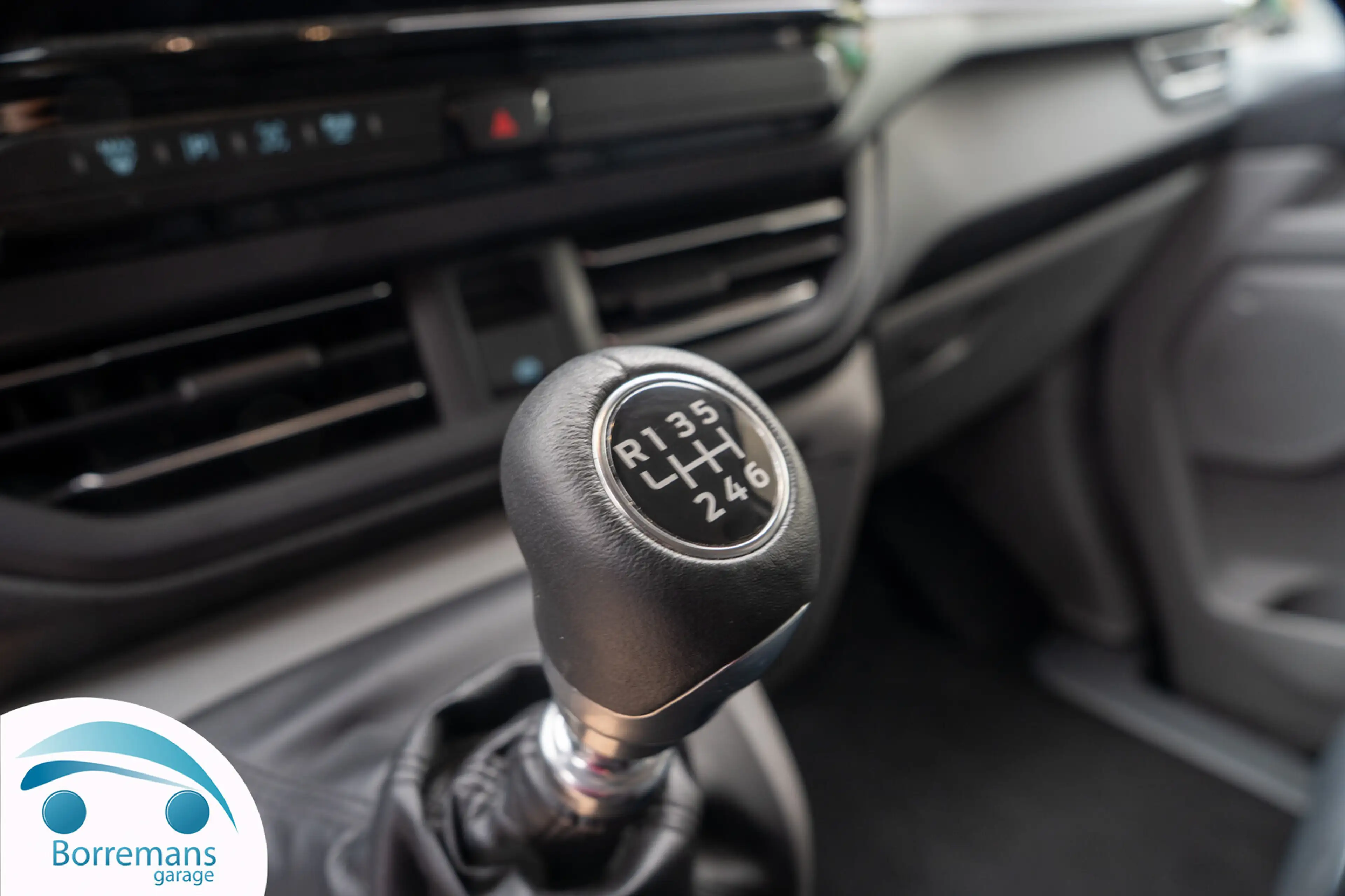 Ford Tourneo Custom 2.0 EcoBlue L2 Titanium | 9PL | Leder | CarPlay... — photo 11