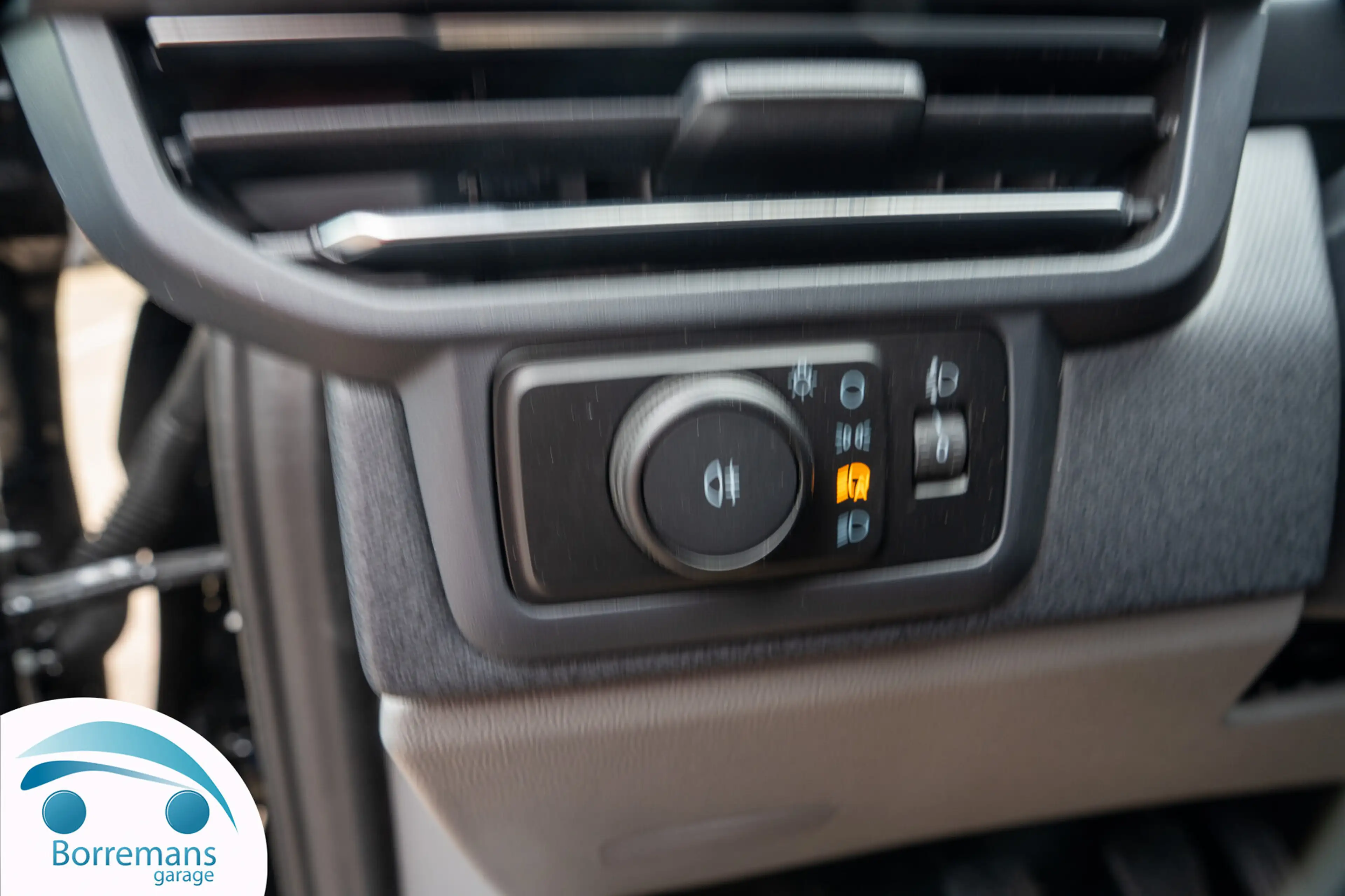 Ford Tourneo Custom 2.0 EcoBlue L2 Titanium | 9PL | Leder | CarPlay... — photo 13