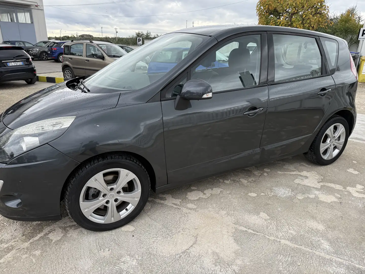 Renault Scenic X-Mod 1.5 dci Luxe 110cv - 2