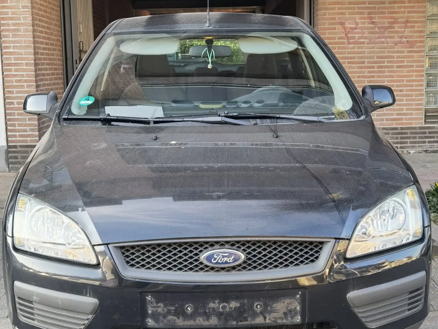 Ford Focus 1.8 i EURO 4 ESSENCE Gris - 2