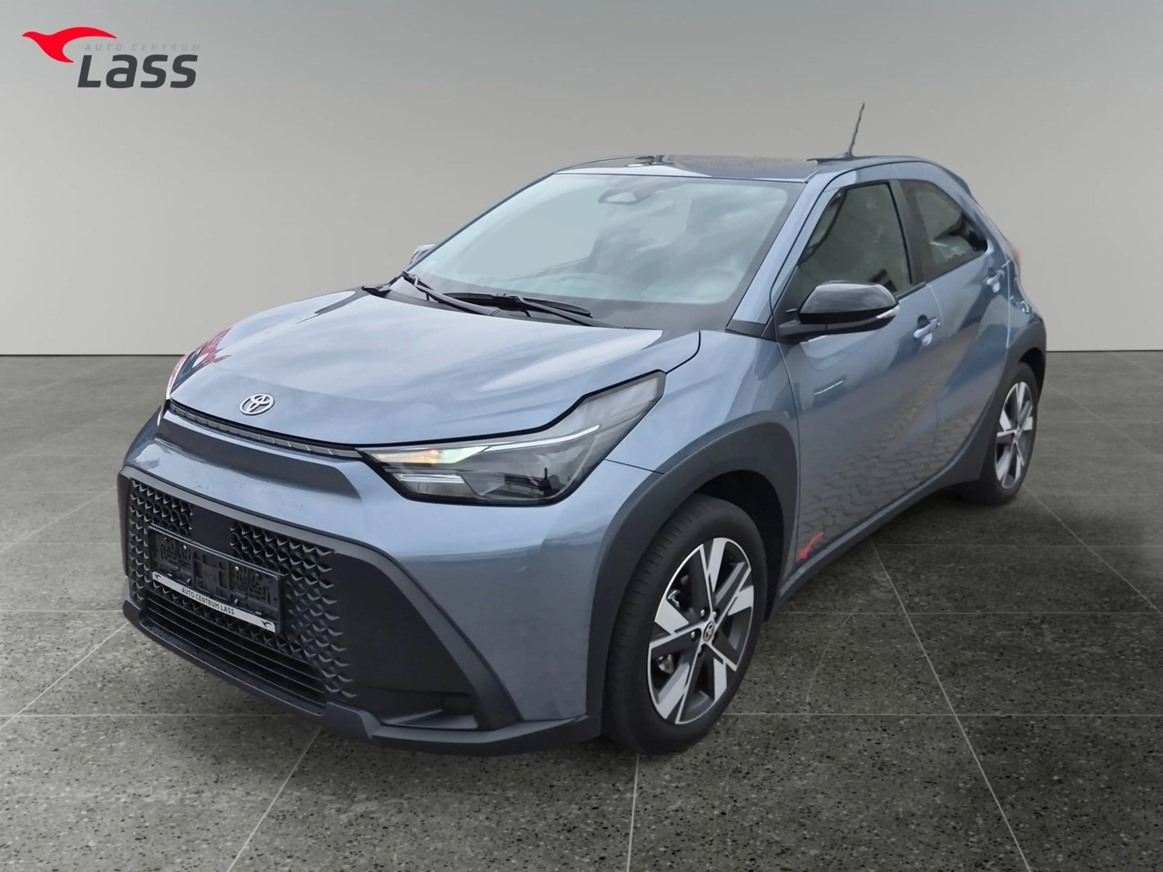 Toyota Aygo X 1.5 Hybrid Active Kamera+ACC+SHZ+LM — photo 2