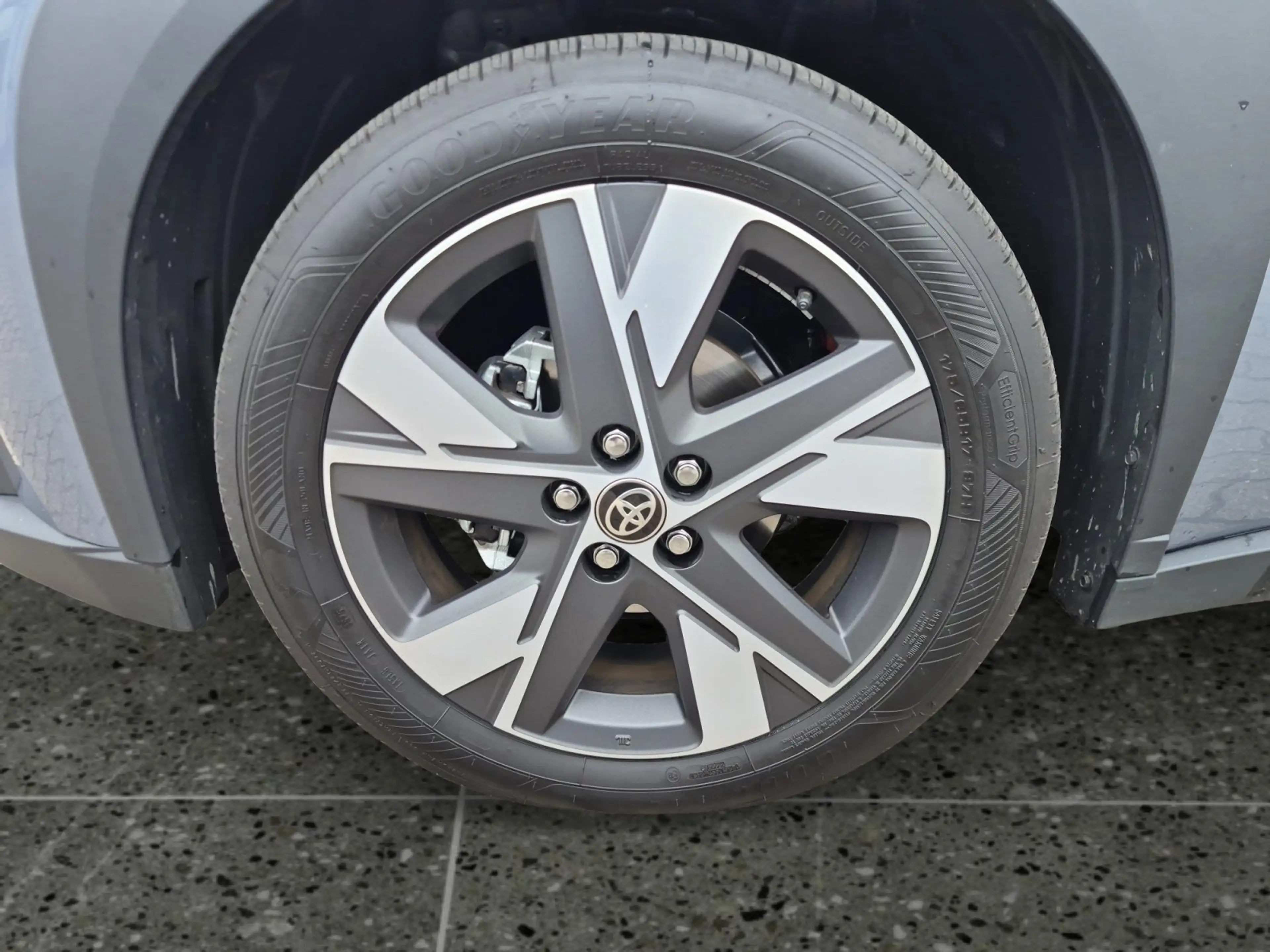 Toyota Aygo X 1.5 Hybrid Active Kamera+ACC+SHZ+LM — photo 15