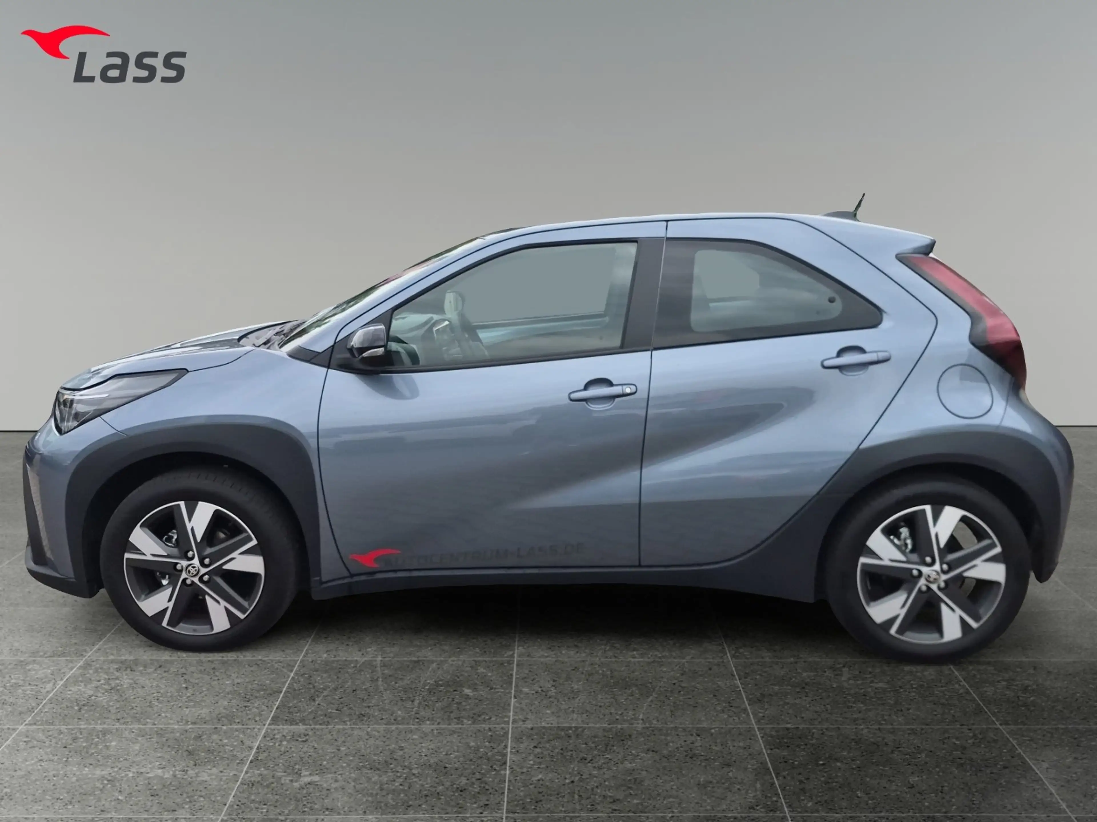 Toyota Aygo X 1.5 Hybrid Active Kamera+ACC+SHZ+LM — photo 3