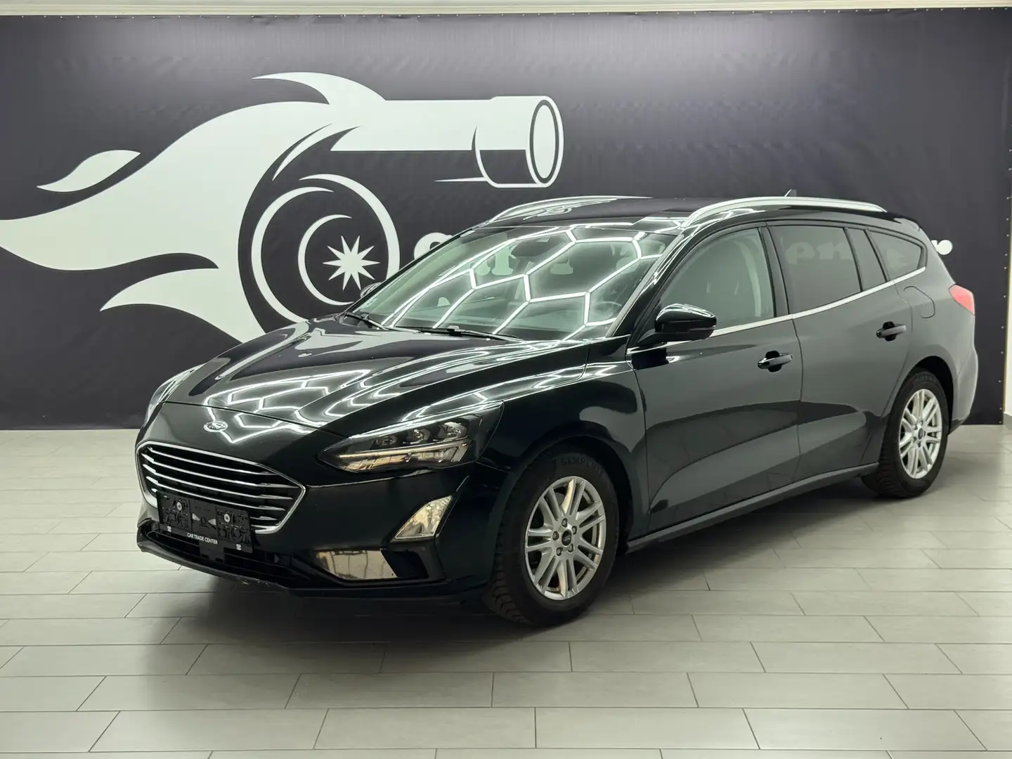 Ford Focus Focus Traveller 1,5 EcoBlue Titanium Schwarz - 1