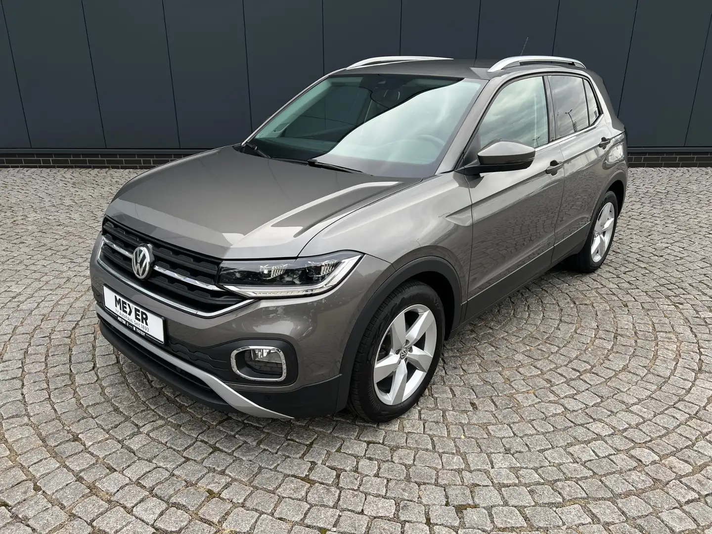 Volkswagen T-Cross Style 1.6 TDI DSG *Beats, LED, ACC* Gris - 2