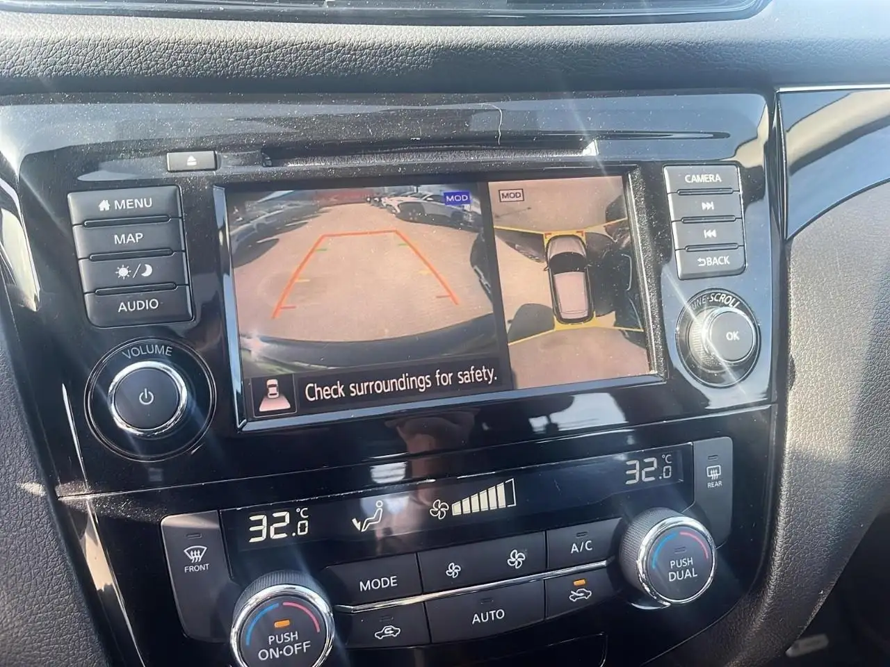 Nissan Qashqai снимка Nissan Qashqai