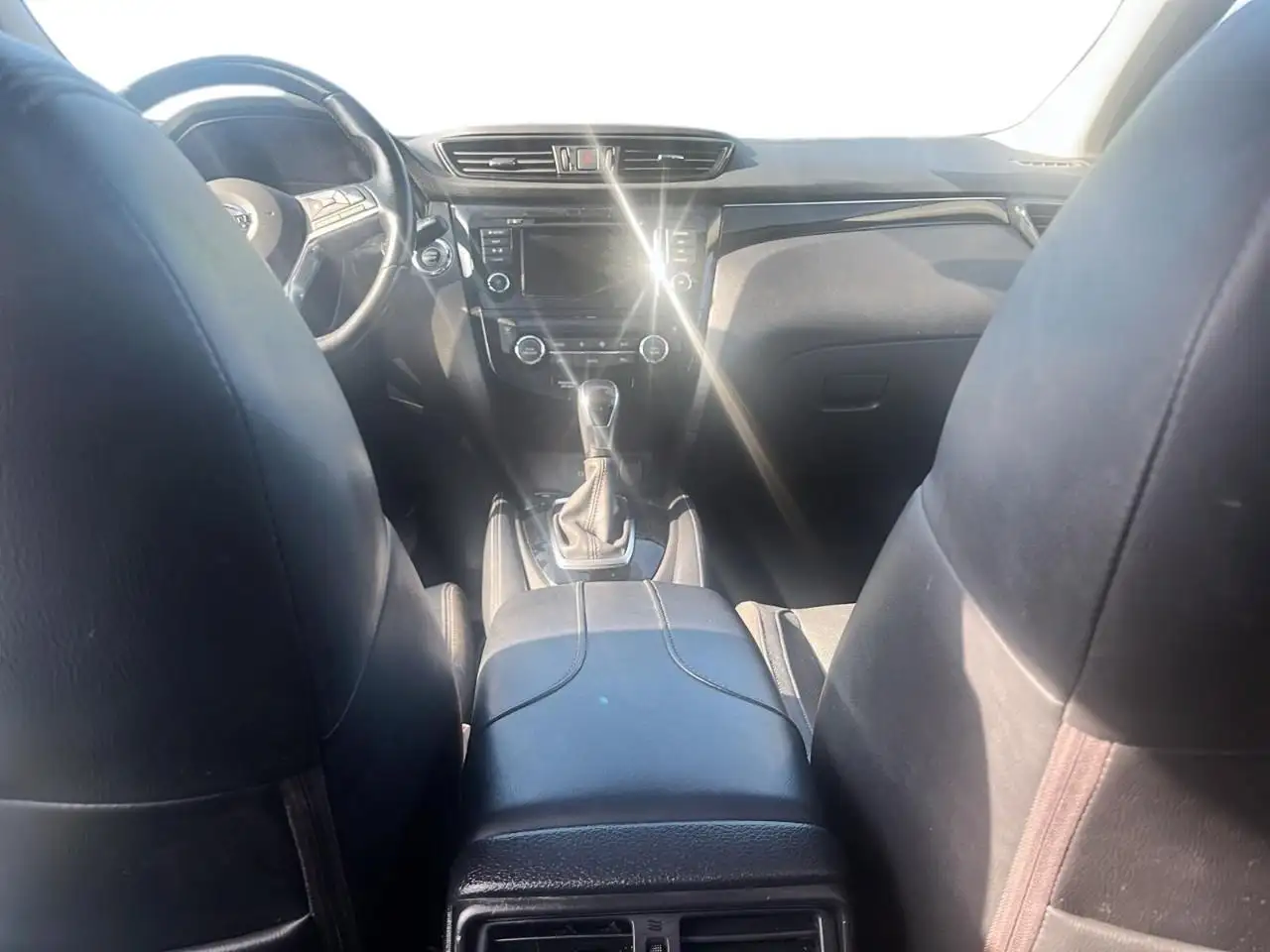 Nissan Qashqai снимка Nissan Qashqai