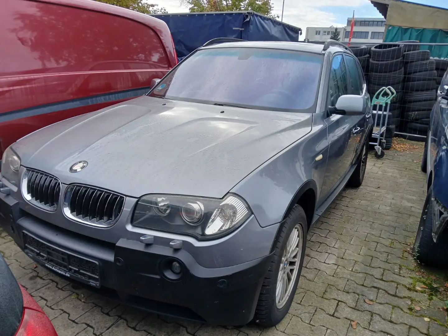 BMW X3 2.5i Aut. - 1