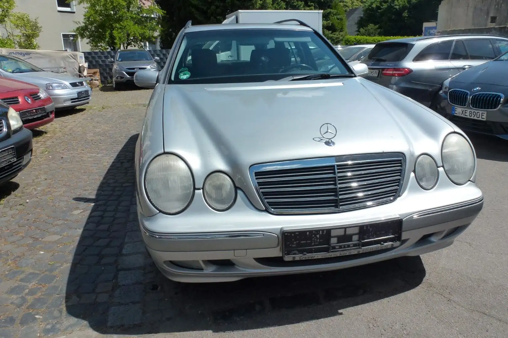 Mercedes-Benz E 200 KOMPRESSOR T ELEGANCE Plateado - 1