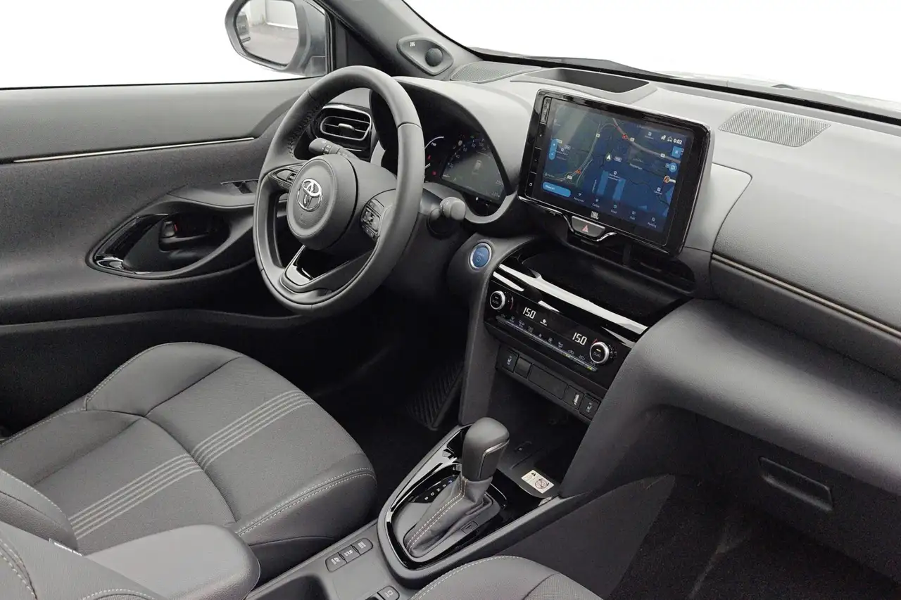 Toyota Yaris Cross 1.5 VVT-ie Adventure CVT + Comfort Plus Pack + Pan, миниатюра 2