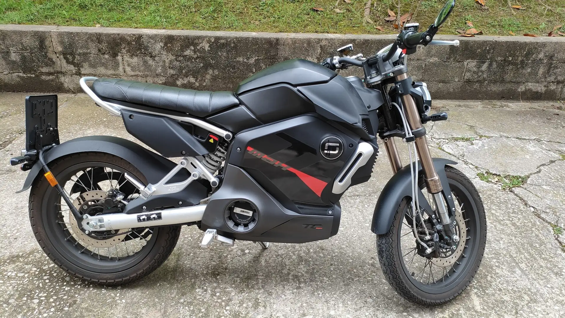 Super Soco TCMax Black - 1